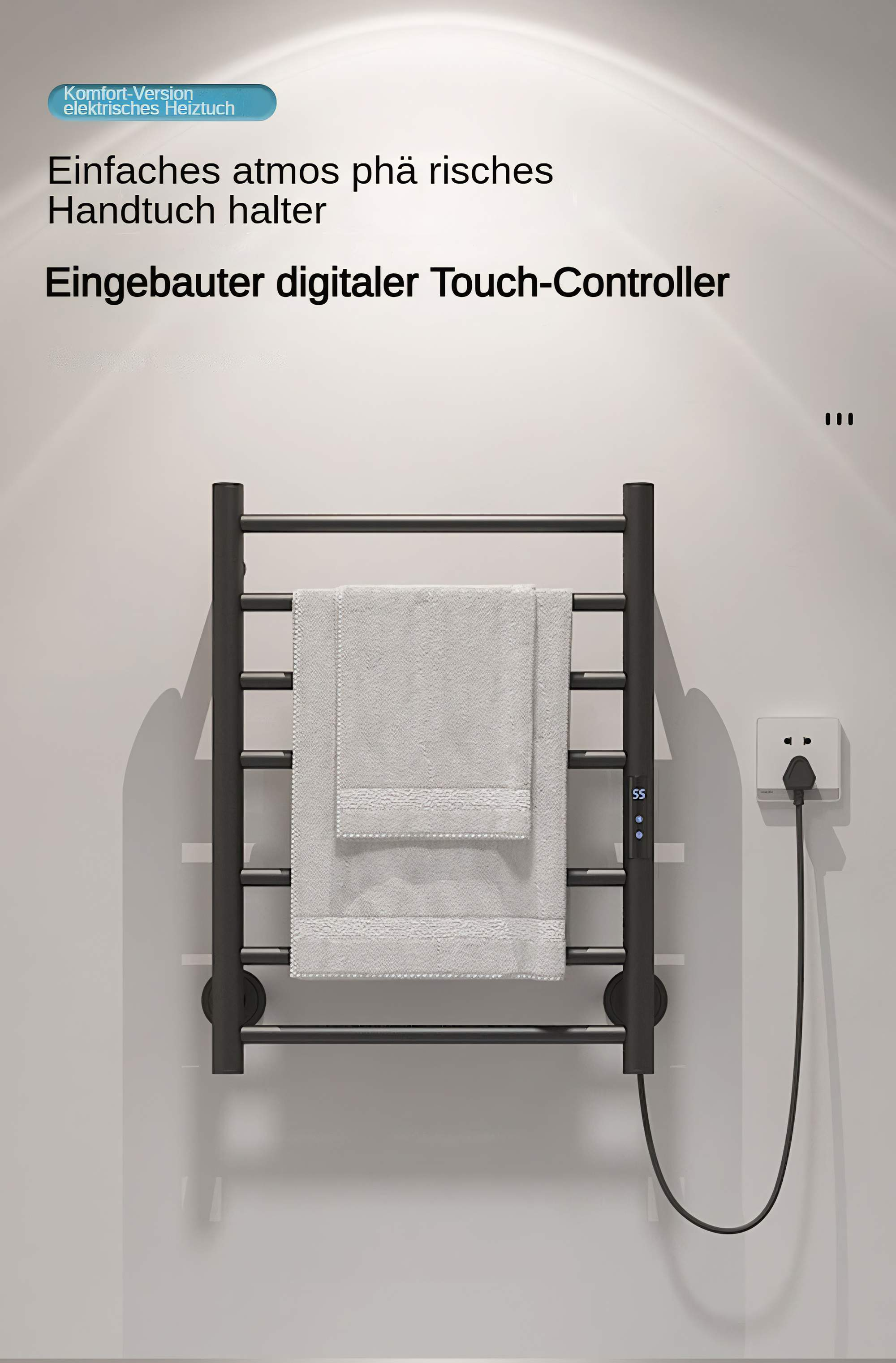 Schwarzer Handtuchwärmer mit weißen Handtüchern. Er ist an eine Steckdose angeschlossen.