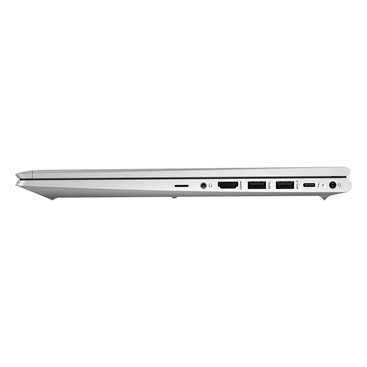 Profil boczny srebrnego laptopa. Widoczne porty i otwory wentylacyjne. Białe tło.