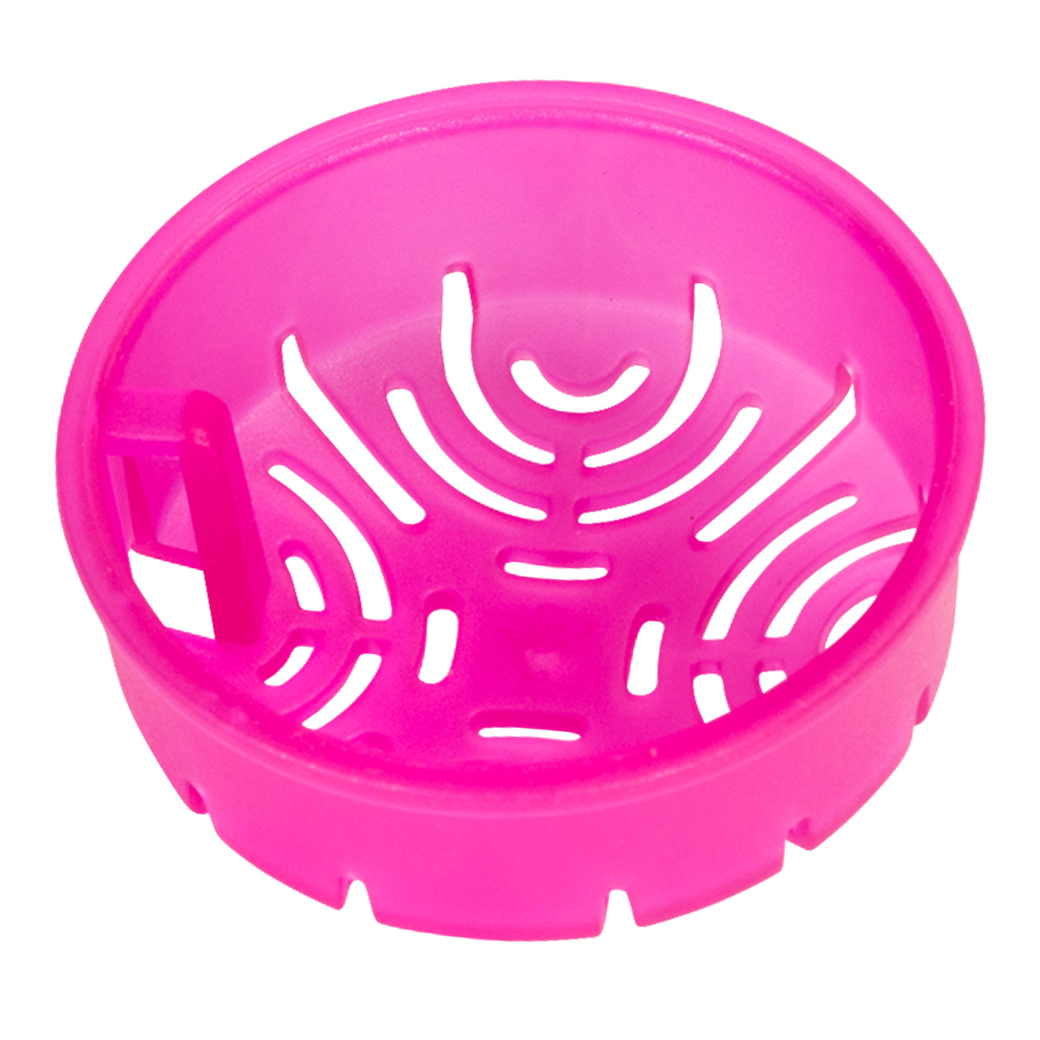 Ein rosa Filter für eine Wasserflasche mit gebogenen Schlitzen und einem kleinen Griff. Weißer Hintergrund.