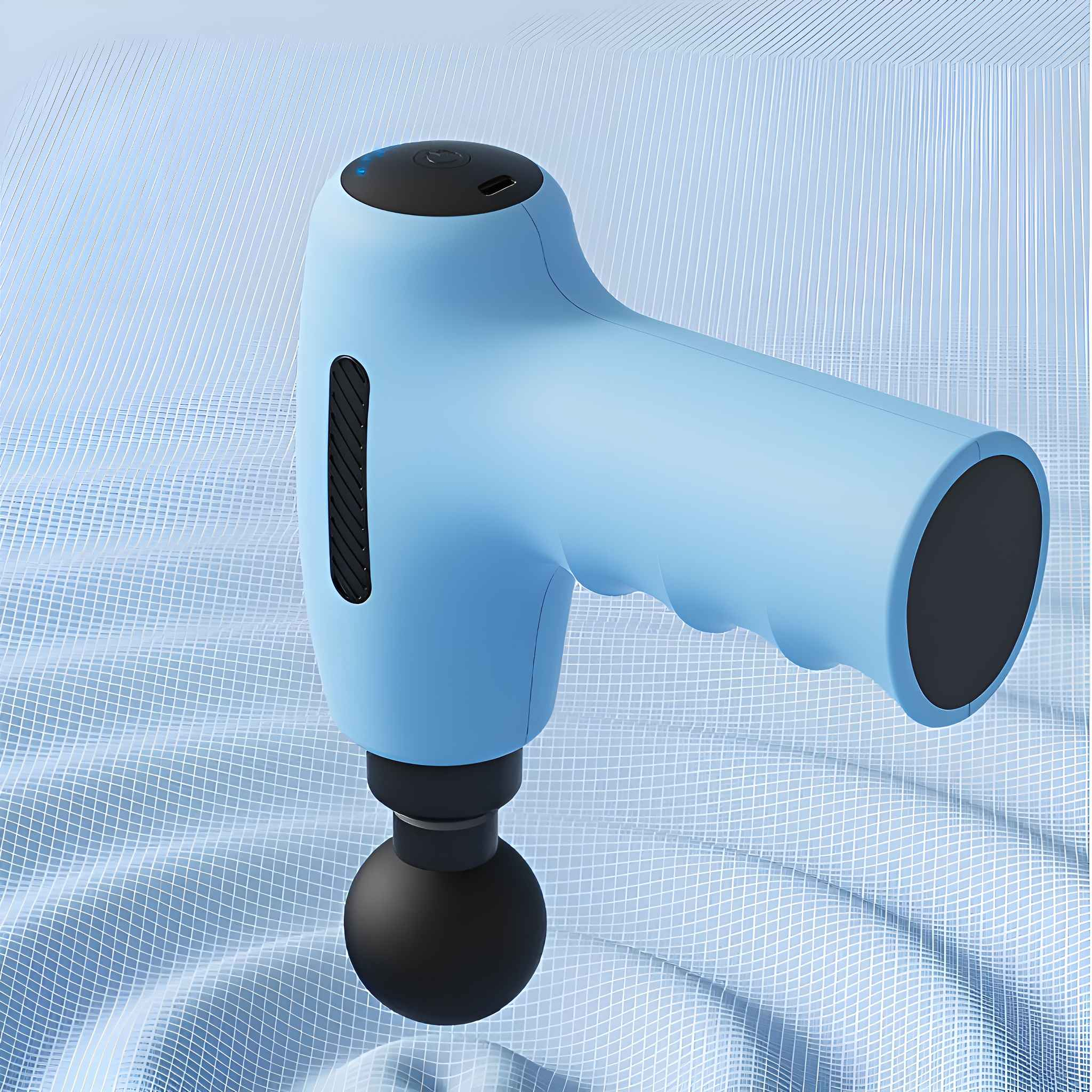 Eine hellblaue Massagepistole mit schwarzer Spitze und einem glatten, blauen Hintergrund mit wellenförmigen Linien.