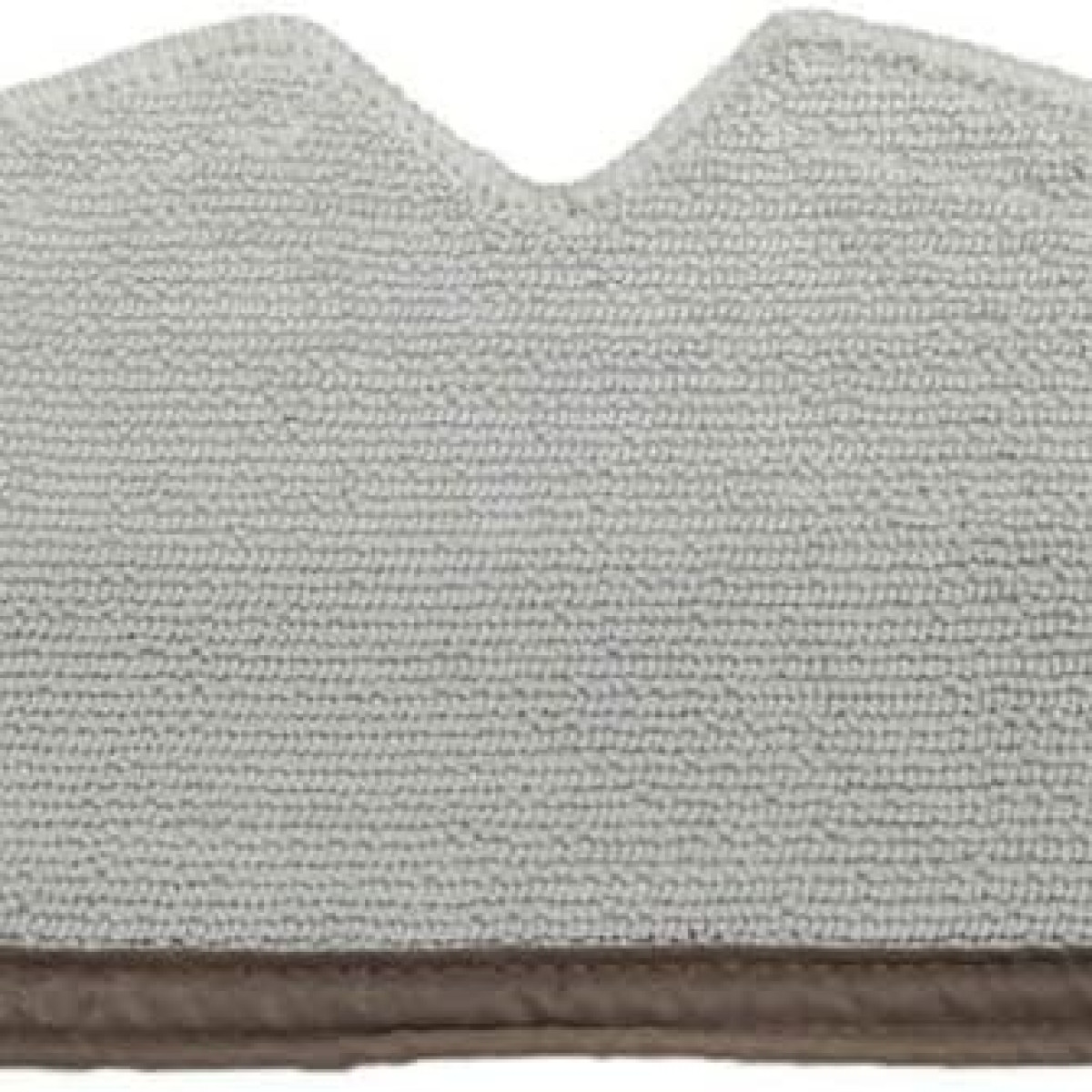 Tampone rettangolare grigio chiaro con bordo marrone. Sfondo bianco.
