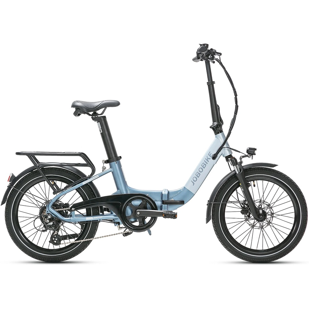 Blaues Klapprad. Schwarze Reifen, Sitz und Komponenten. Weißer Hintergrund. Gefalteter Lenker.