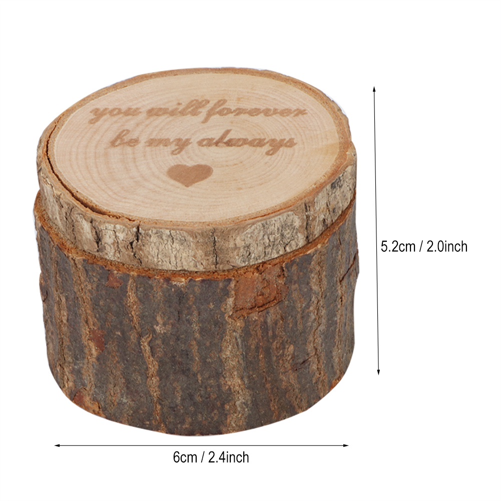 Kleine Holzbox, Deckel offen. Gravierter Text auf dem Deckel: 'you will forever be my always' und ein Herz.