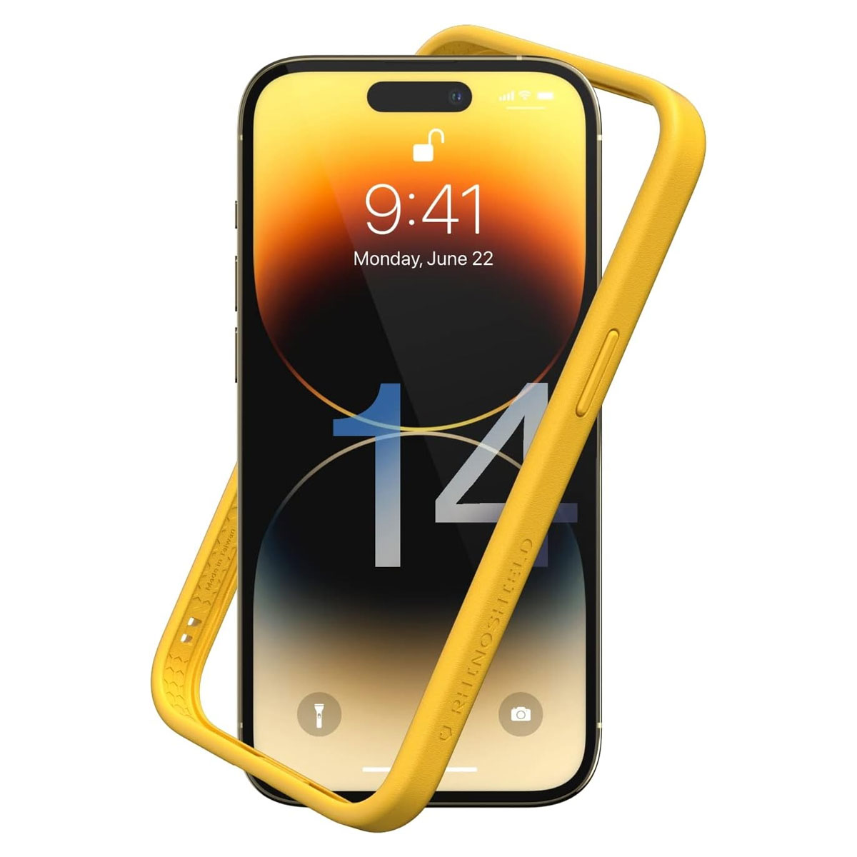 iPhone con cornice gialla. Il display mostra ora e data. Il telefono è su sfondo bianco.