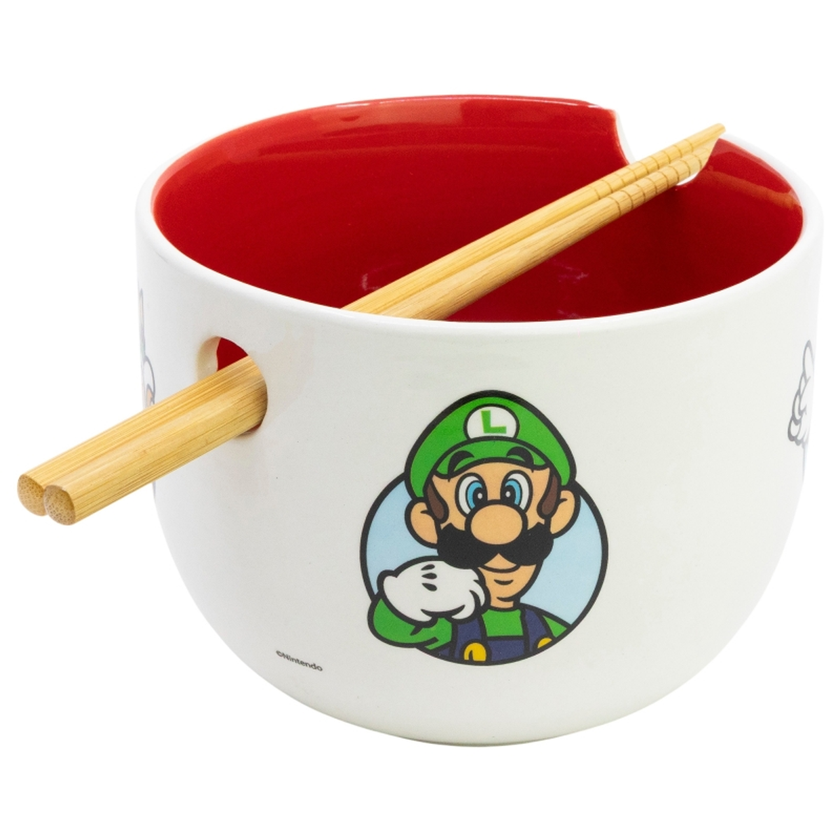 Un cuenco blanco con un gráfico de Luigi, interior rojo y palillos. El fondo es blanco.