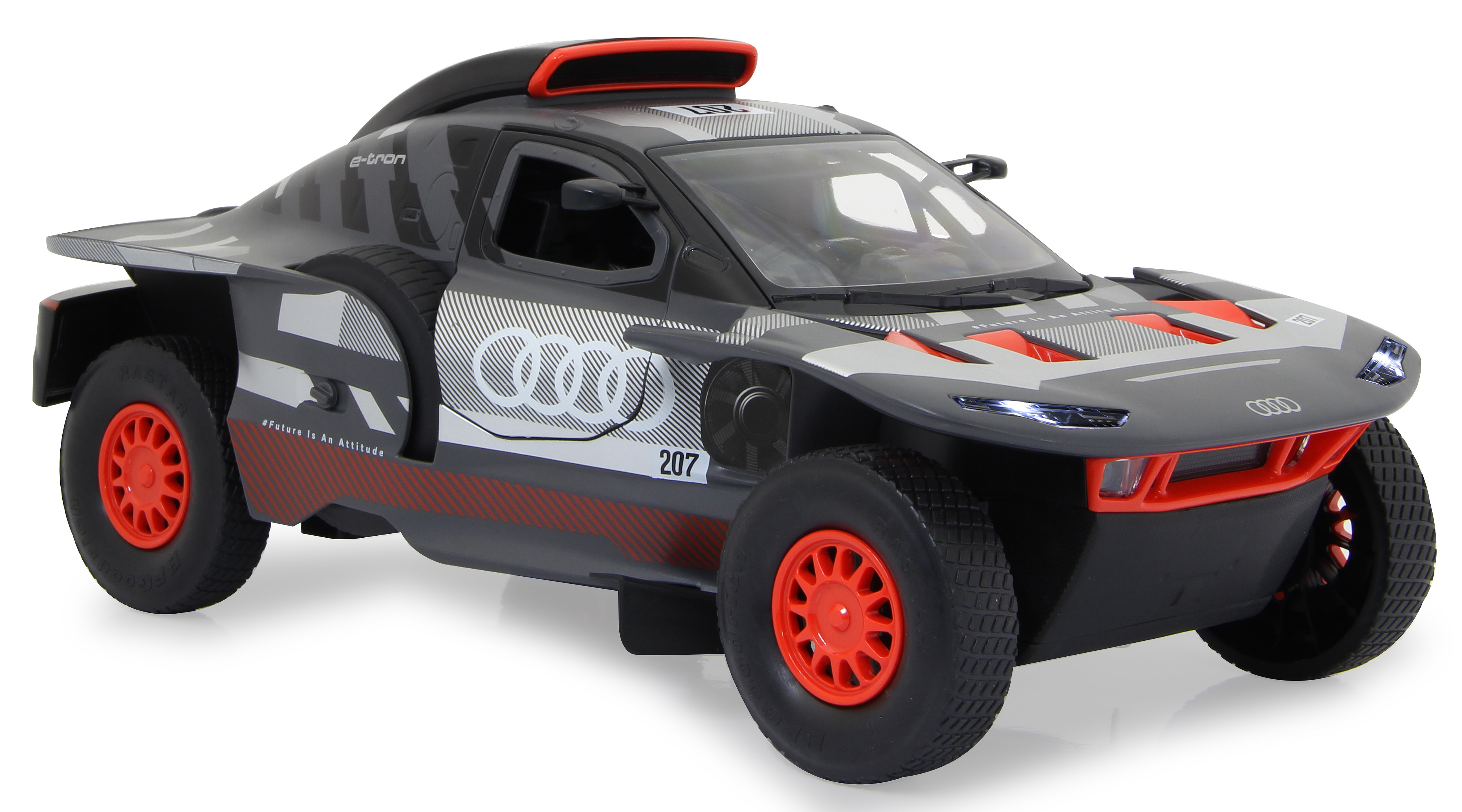Audi-Rennwagenmodell von vorne, Design und Details vor weißem Hintergrund hervorhebend.