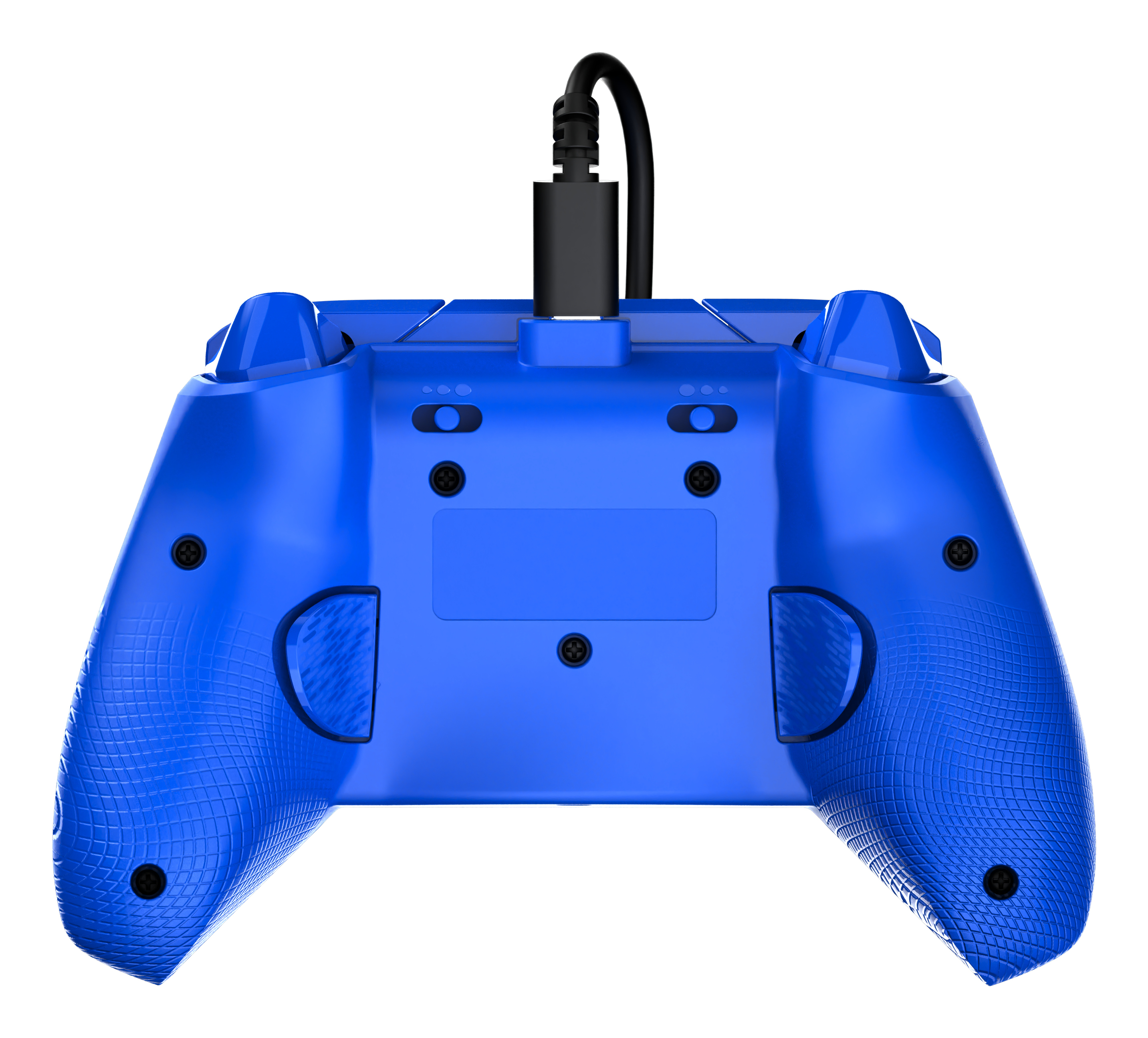 Niebieski kontroler z czarnym kablem, widok od dołu. Kontroler jest w kolorze niebieskim.