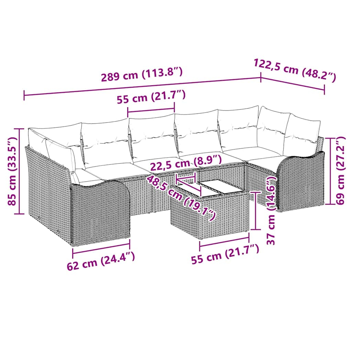 Ein graues Korsofa mit Maßen, Kissen und einem kleinen Tisch. Das Set ist leer.