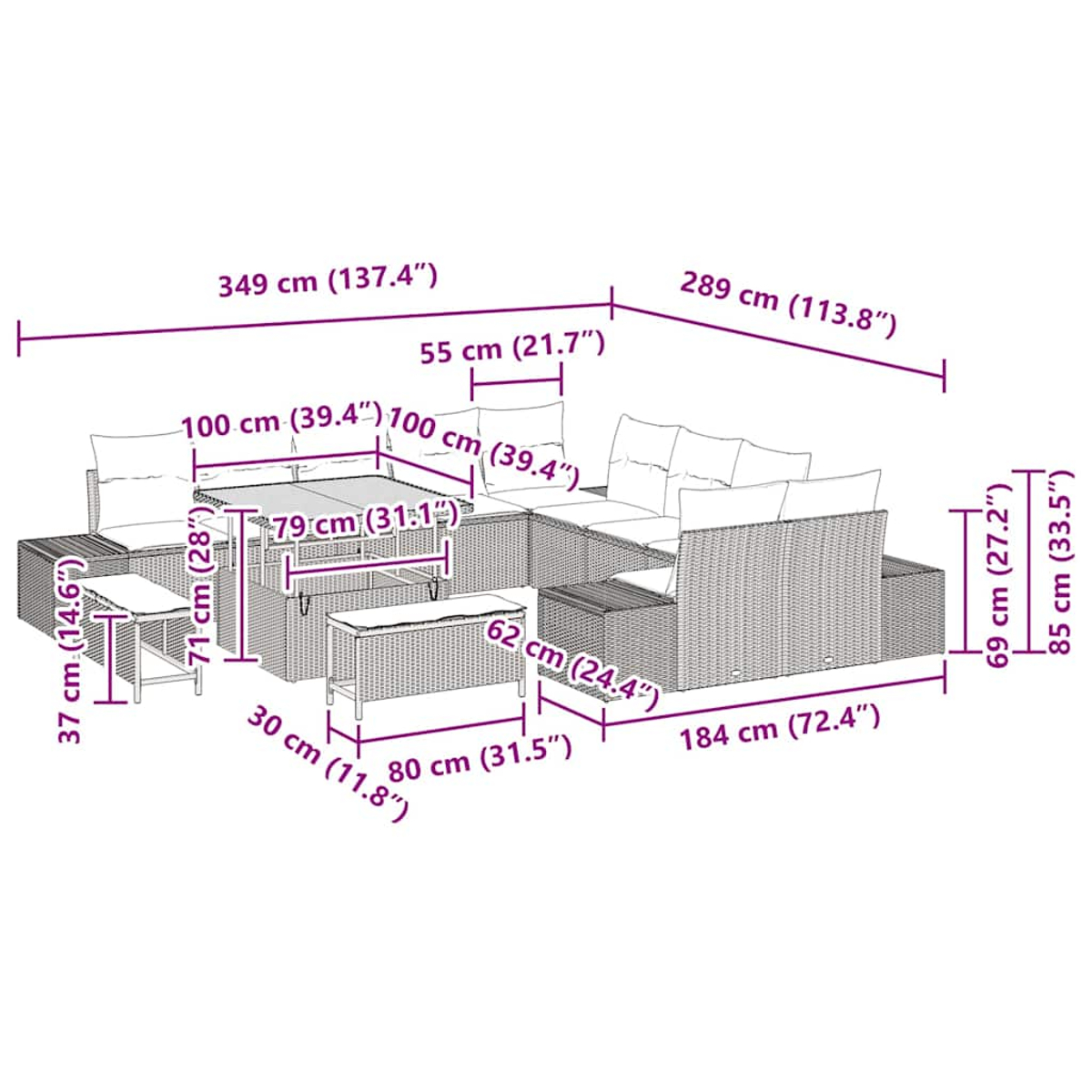 Ein Outdoor-Möbelset mit Tisch, Stühlen und Sofas. Beiges Korbgeflecht und weiße Kissen sind sichtbar, mit Größenangaben.