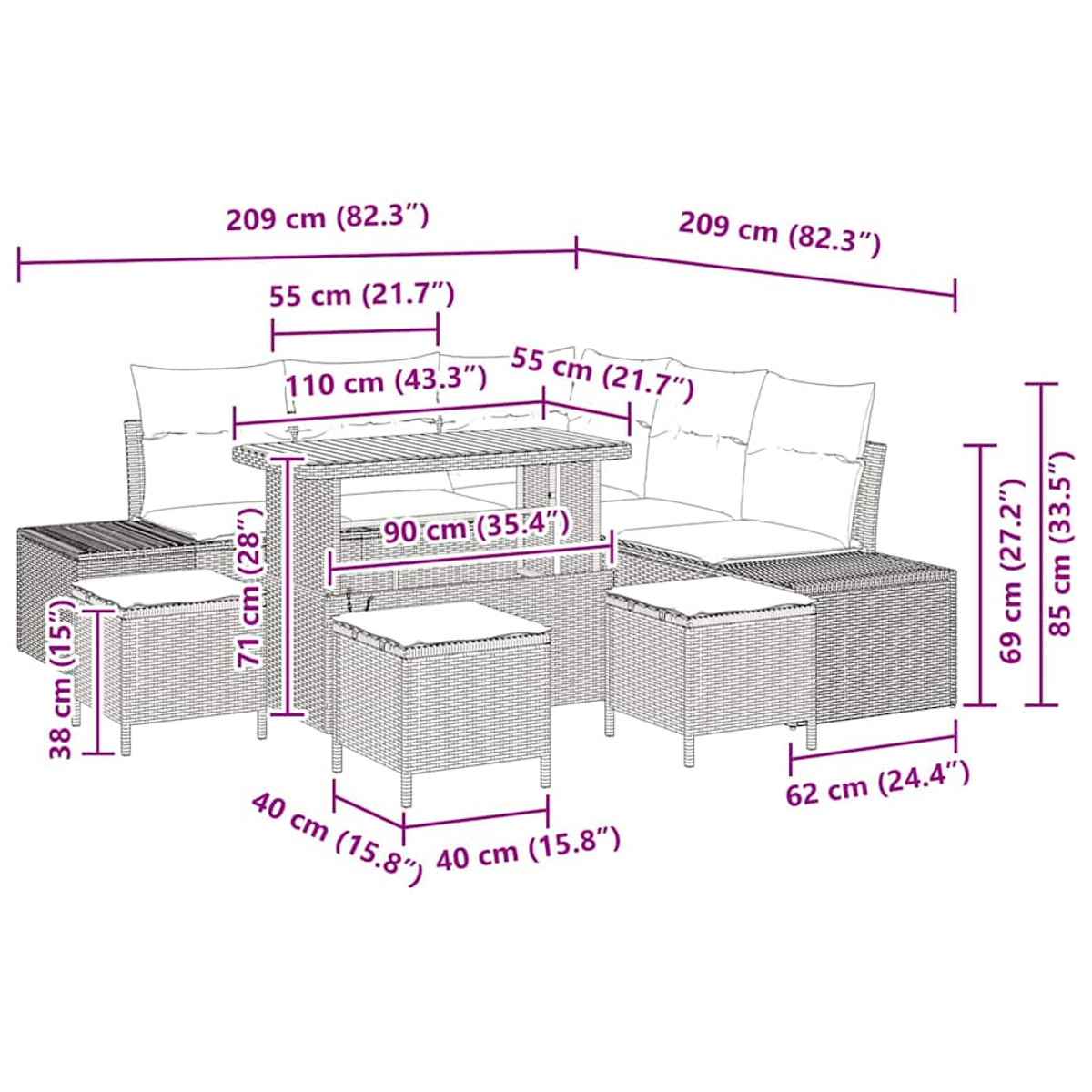 Geflochtenes Outdoor-Set mit Tisch und Ottomanen. Abmessungen sind markiert. Kissen sind weiß.