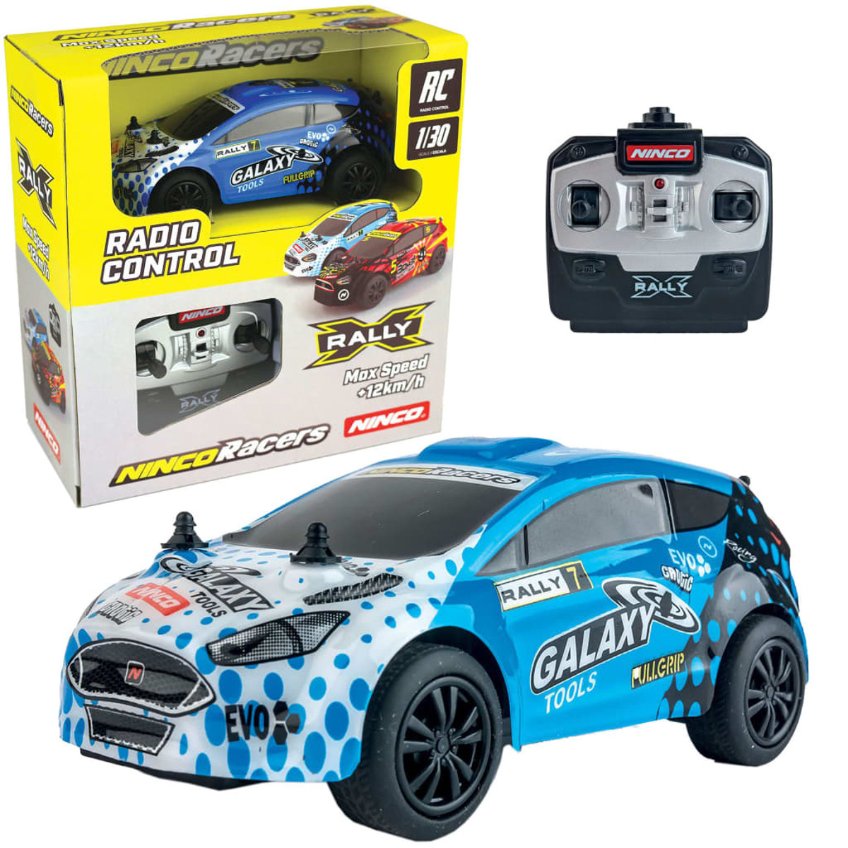 Un coche de juguete, mando a distancia y caja. El coche es azul con lunares blancos. La caja dice 'Radio Control'.