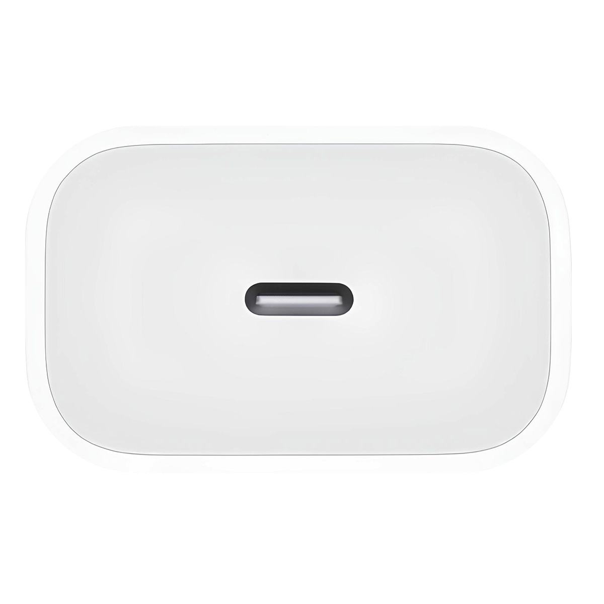 Un adattatore di ricarica bianco con una porta USB-C. Lo sfondo è bianco.