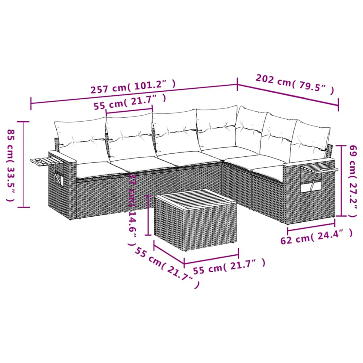 Ein Ecksofa für den Außenbereich mit weißen Kissen und einem kleinen Tisch. Maße sind in Zentimetern angegeben.
