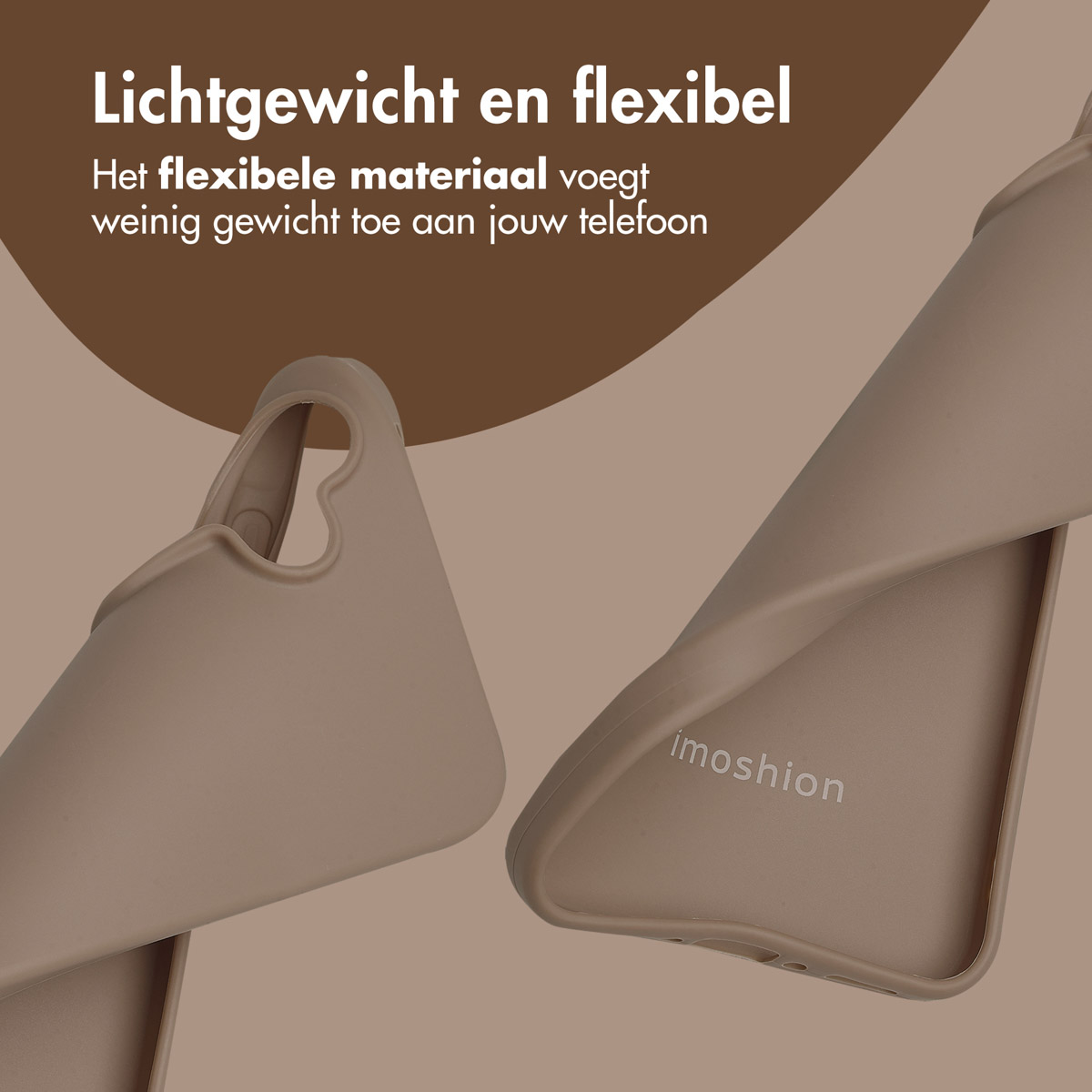 Une coque de téléphone beige est montrée en deux parties, avec la marque Imoshion visible au dos, sur un fond marron.