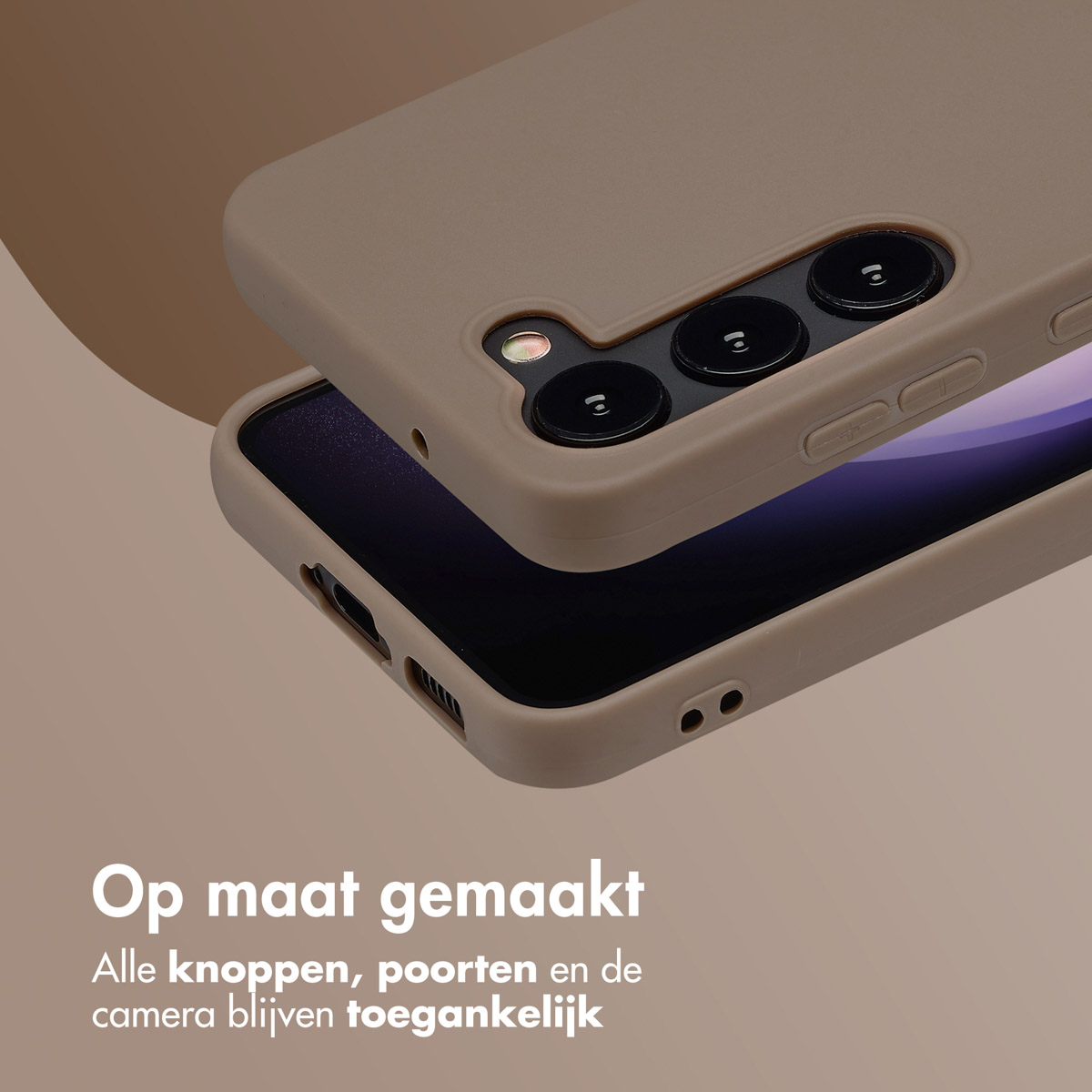 Telefoon met hoesje. Tekst: Op maat gemaakt, alle knoppen, poorten en de camera blijven toegankelijk.