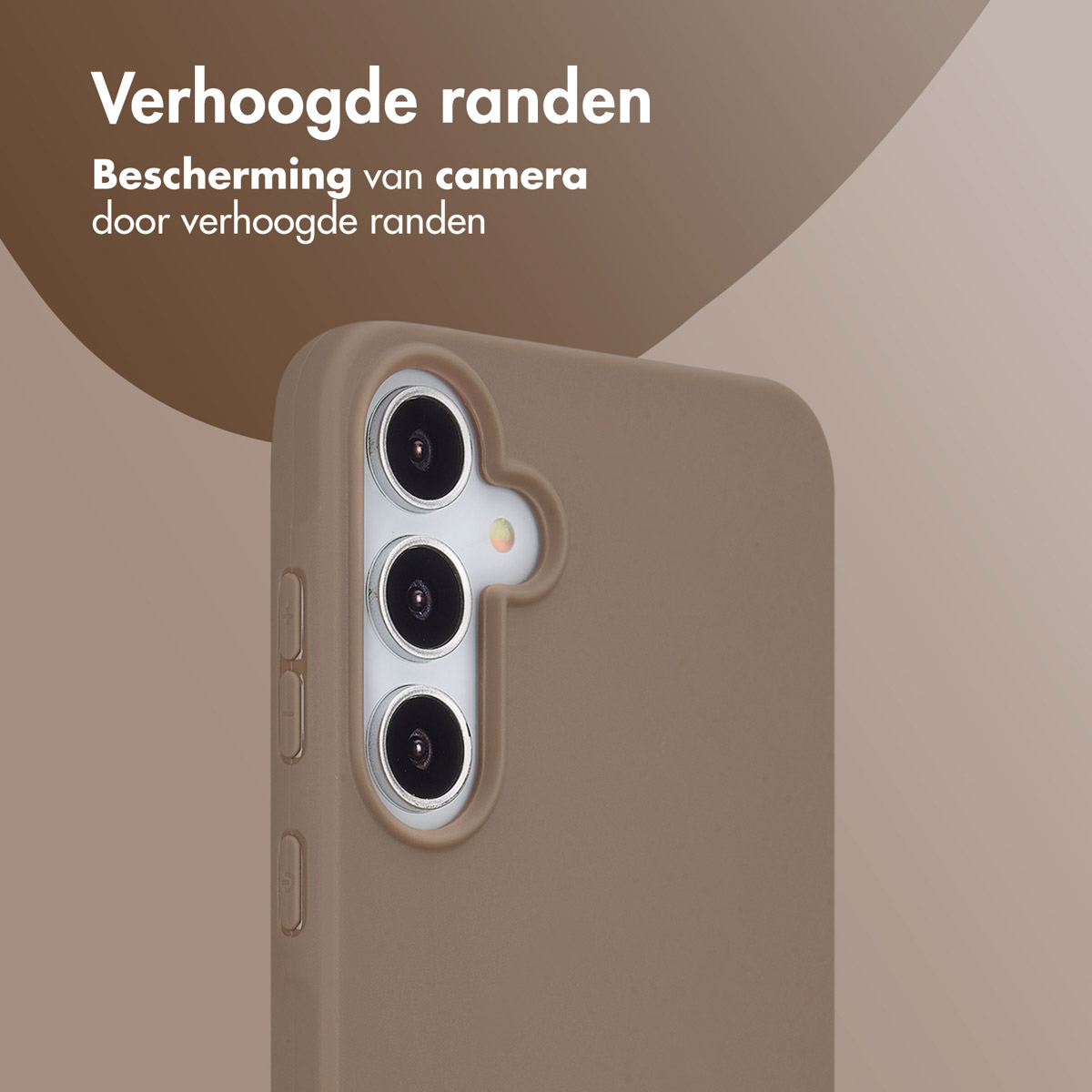 Coque de téléphone avec détail de la caméra. Couleur marron. Bords surélevés. Texte : Bords surélevés, protégeant la caméra.