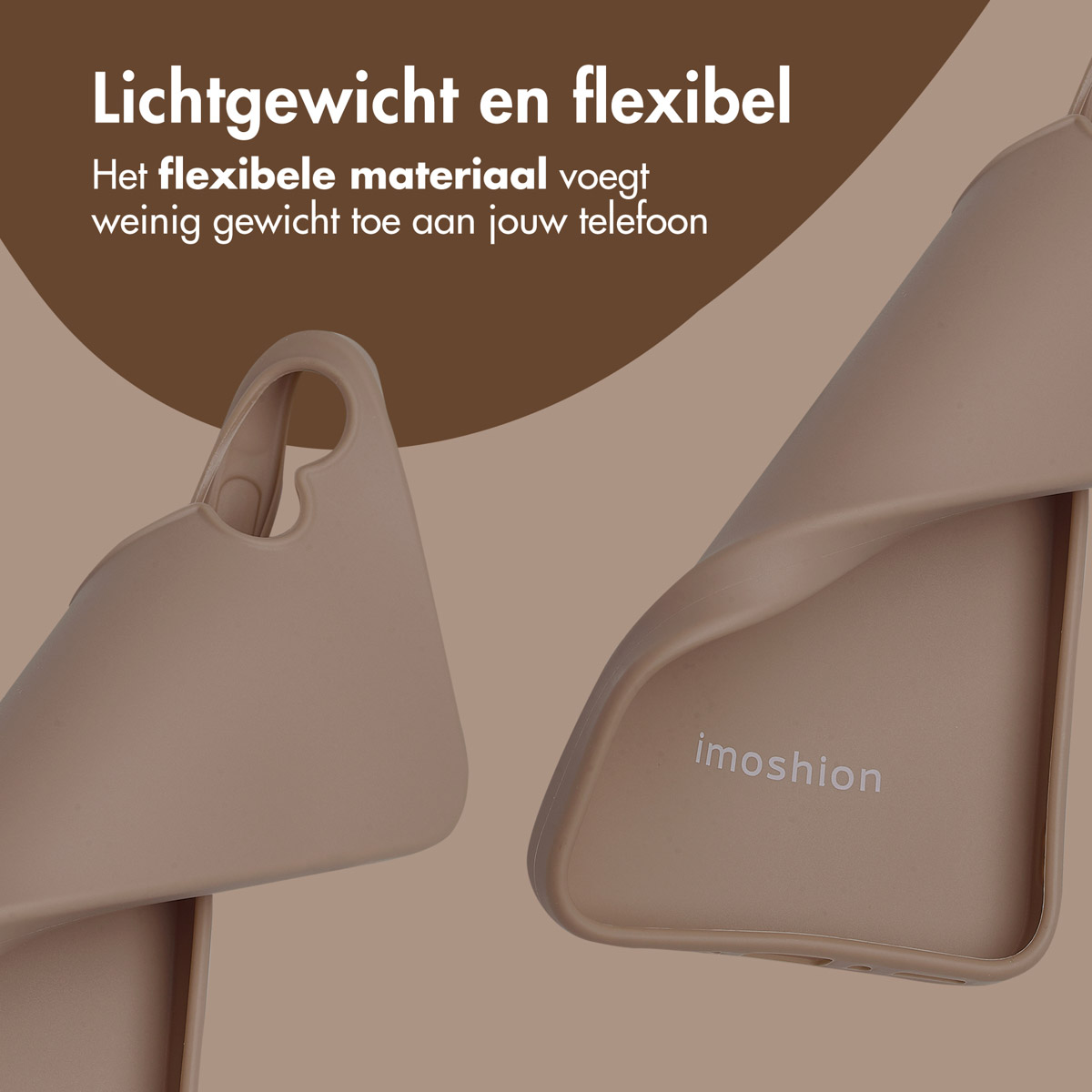 Twee telefoonhoesjes. Eén open, met binnenkant. Tekst: Lichtgewicht en flexibel.