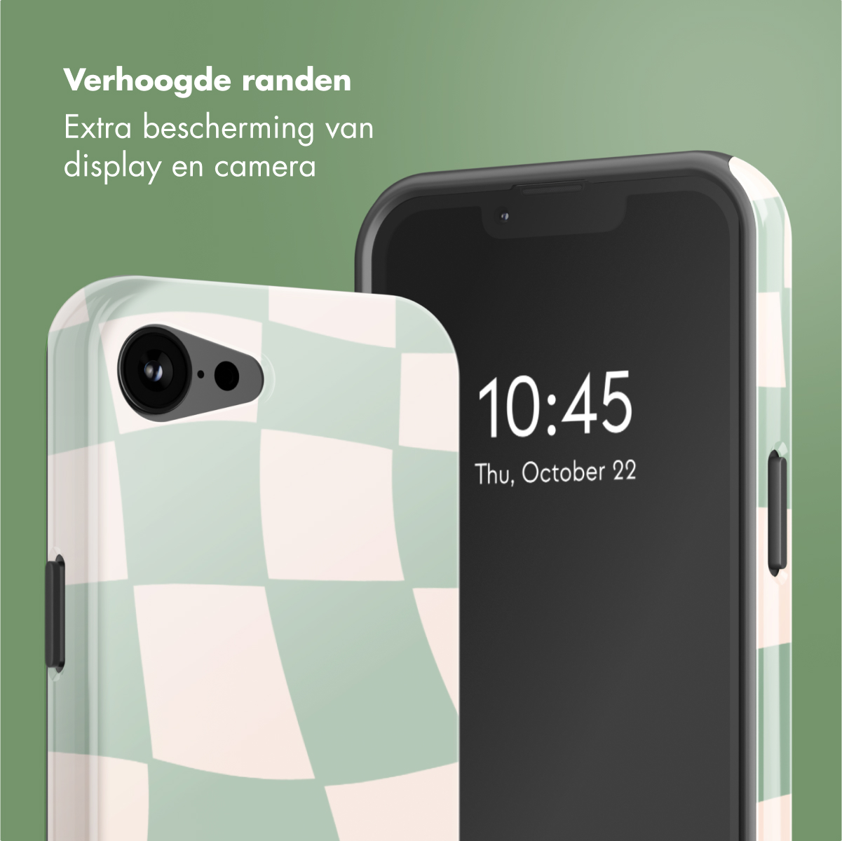 Twee telefoons met hoesjes. Eén toont een roze en wit dambord ontwerp, de andere toont de tijd 10:45.