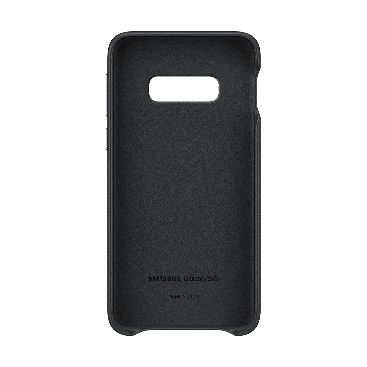 Interior de funda negra, con recortes y texto Samsung Galaxy S10e en la parte inferior. Hecho en China.
