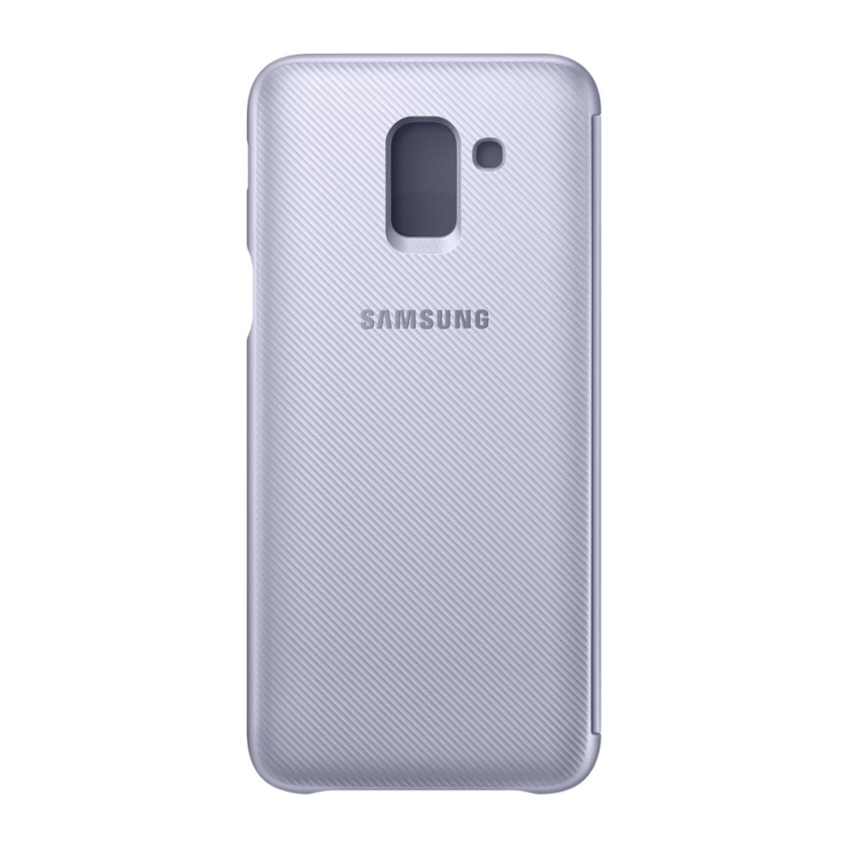 Una funda de teléfono lila claro. Tiene un recorte para la cámara y el logotipo de Samsung. Es una cubierta cerrada.