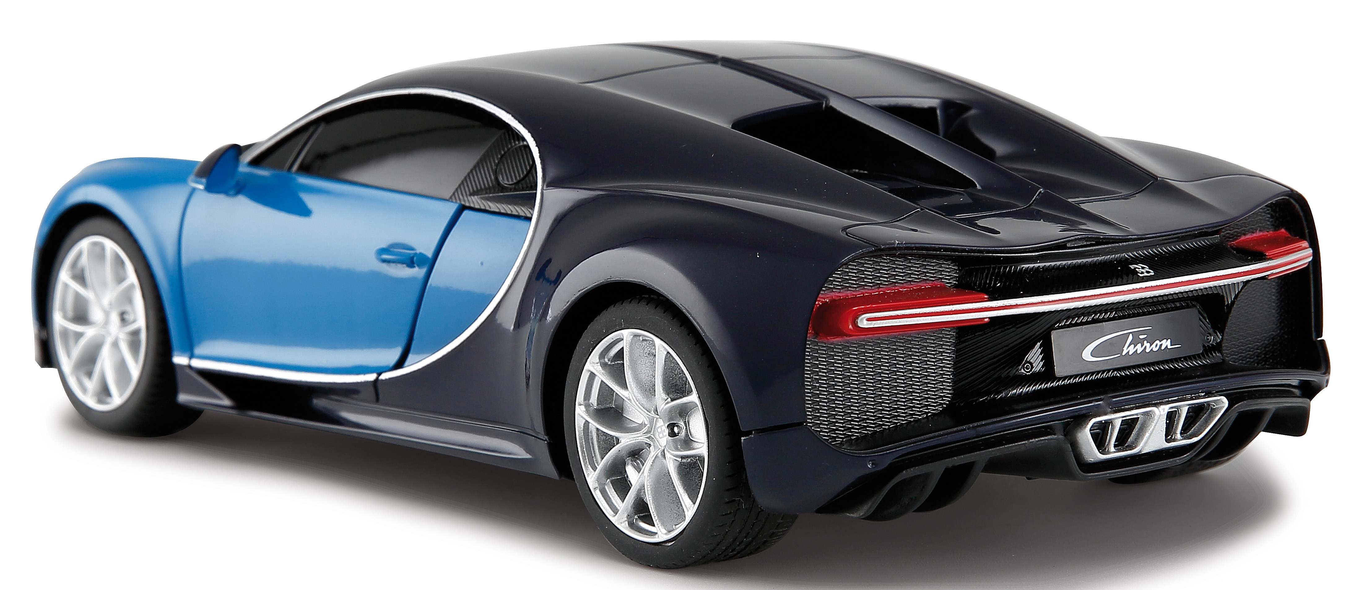Blau-schwarzes Bugatti Chiron Spielzeugauto. Rückansicht auf weißem Hintergrund.