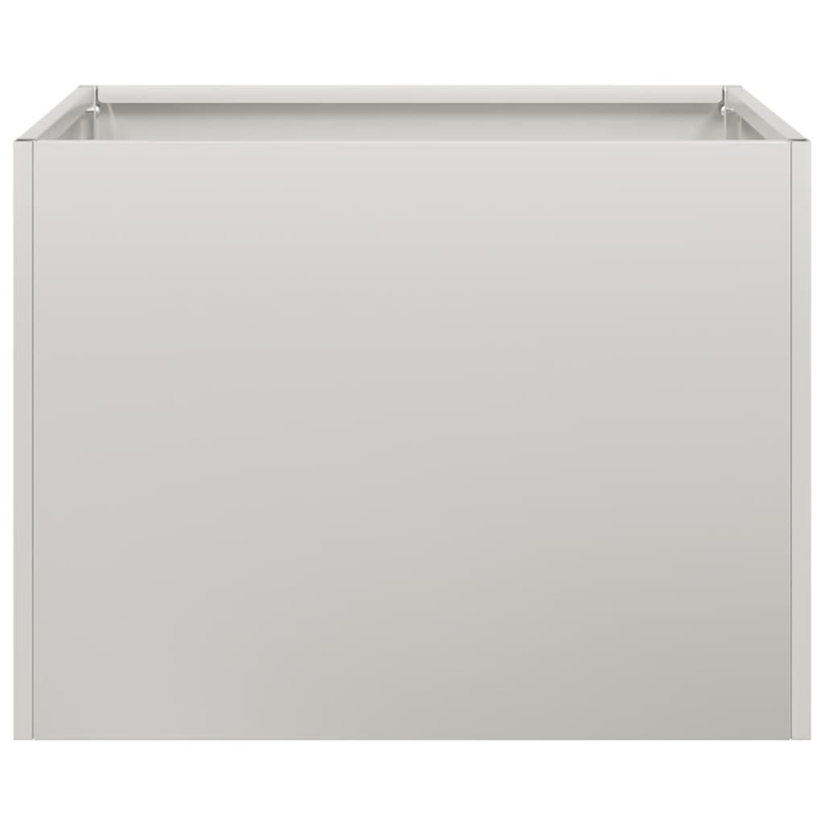 È visibile una fioriera quadrata, di colore chiaro. Ha un design semplice e moderno.