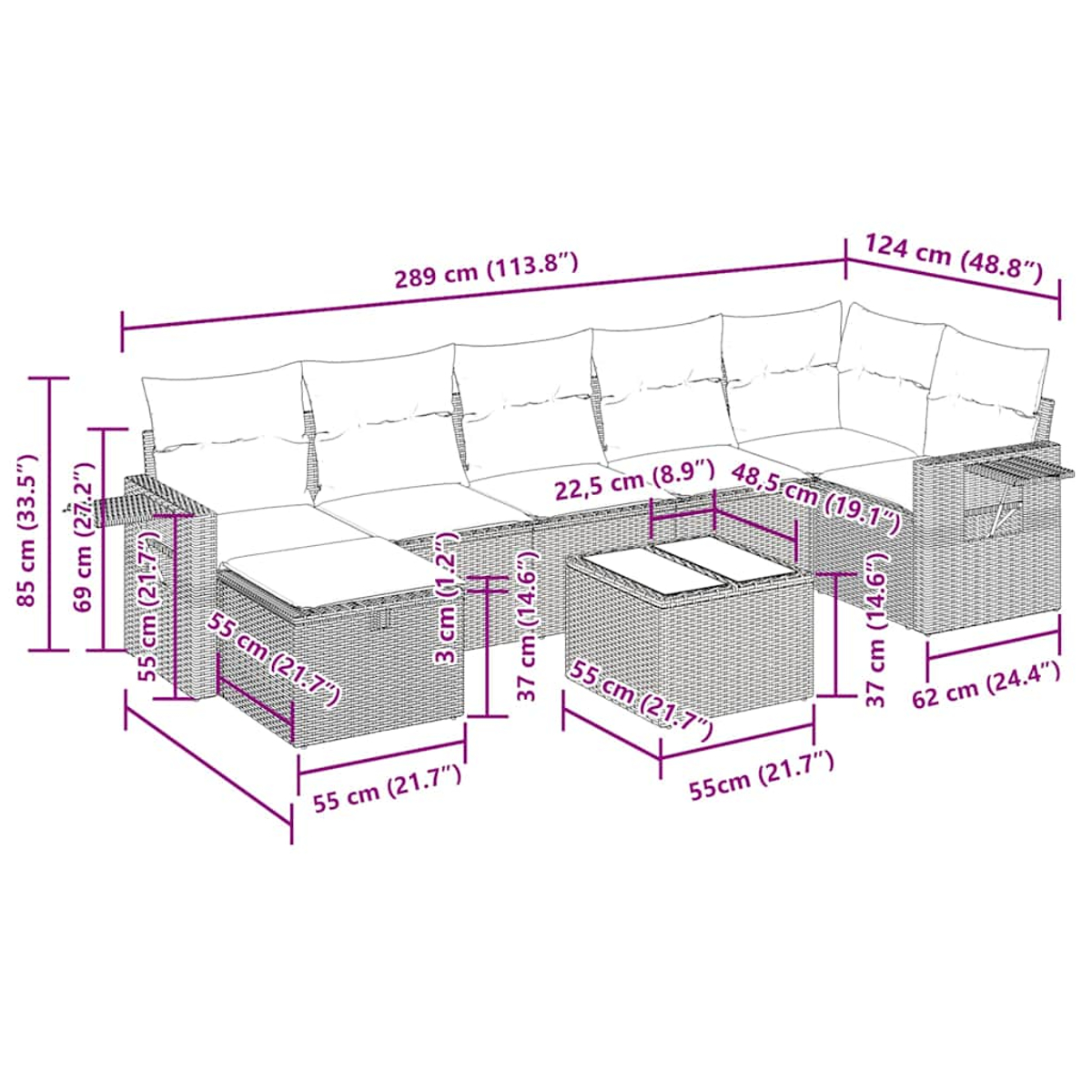 Outdoor-Ecksofa und Couchtisch aus Korbgeflecht mit in cm angegebenen Abmessungen. Weiße Kissen auf dem Sofa.