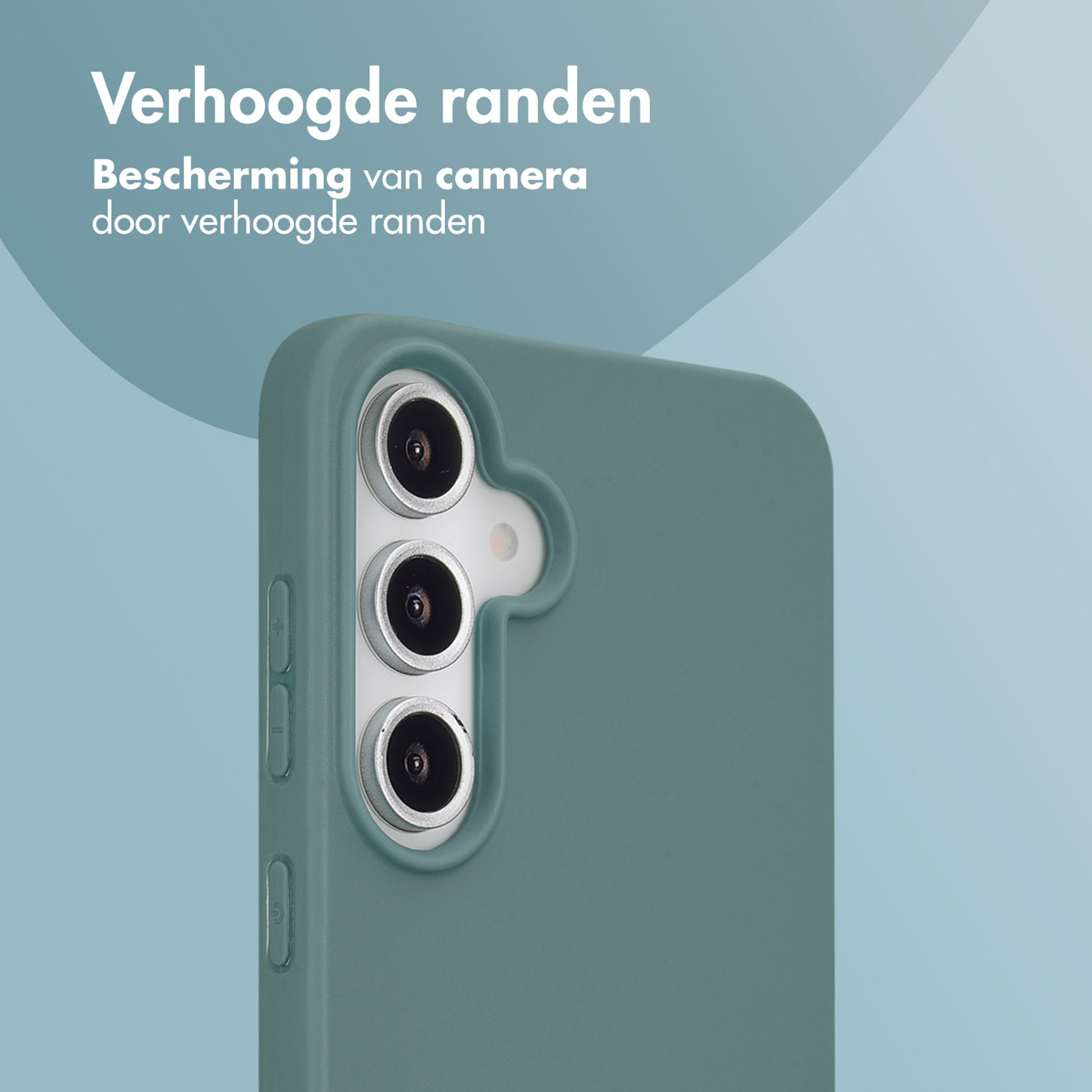 Groen telefoonhoesje met drie cameralenzen.