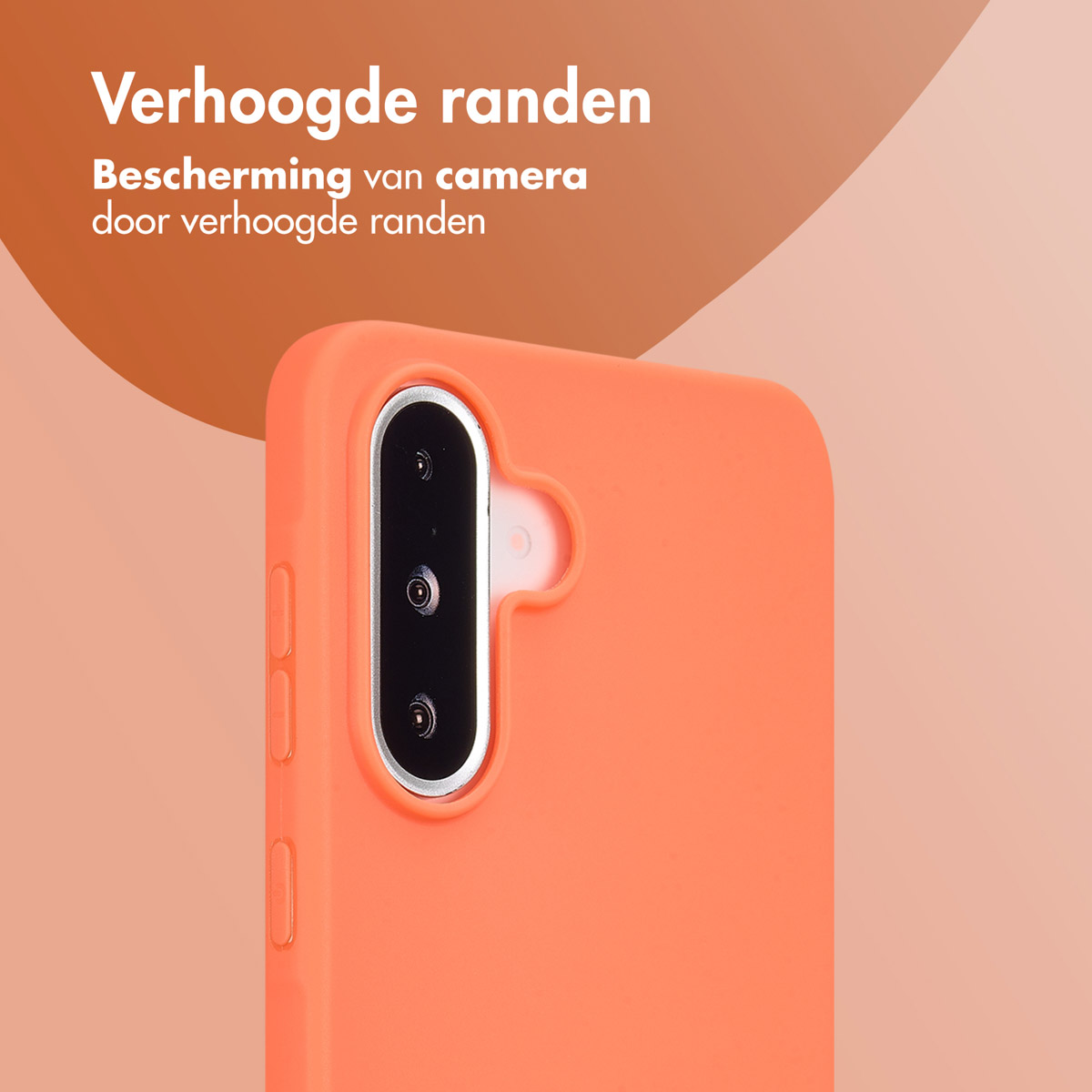 Close-up van een oranje telefoonhoes, met de nadruk op de camera.
