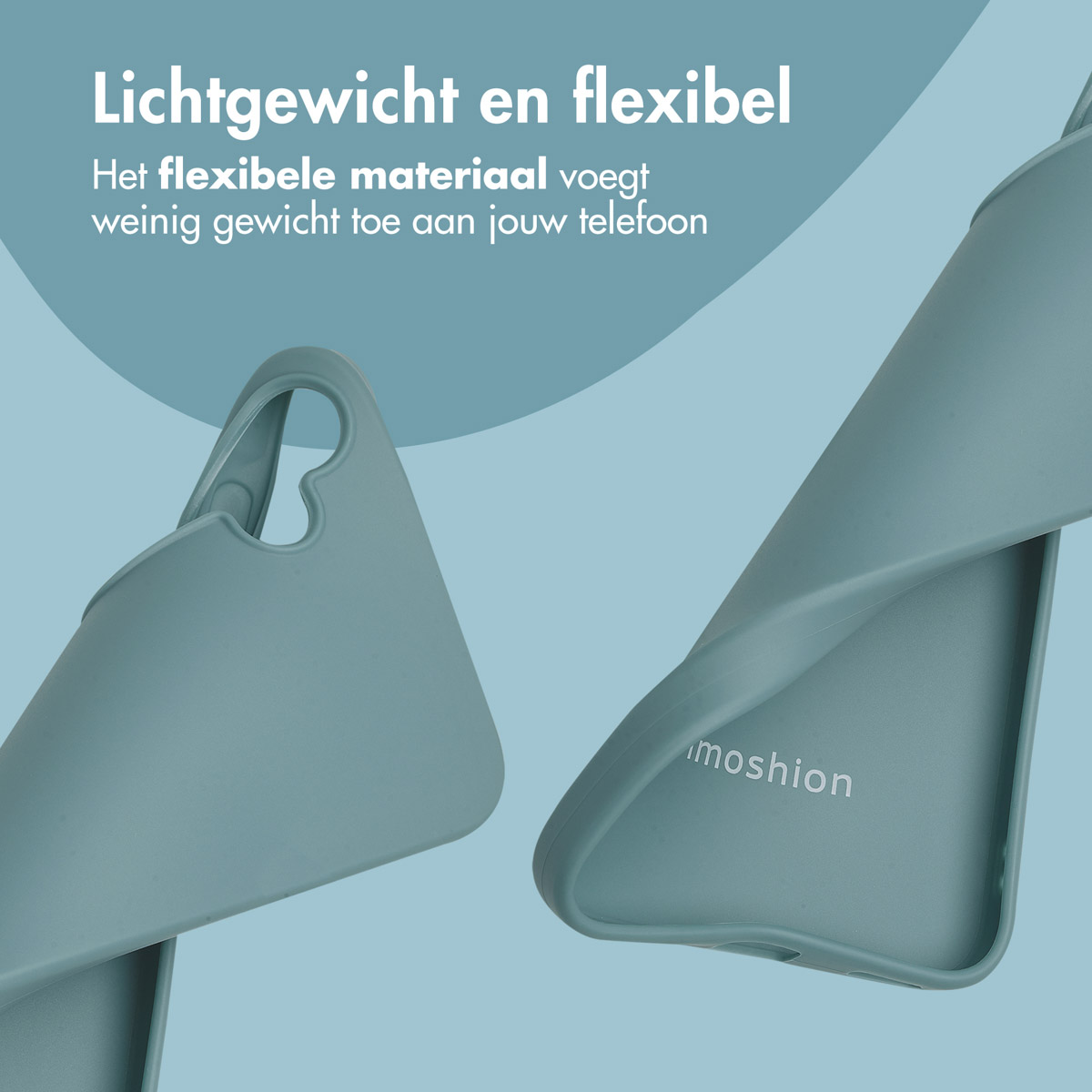 Zwei flexible Handyhüllen, hellblaue Farbe. Eine zeigt die Innenseite mit dem Markennamen.