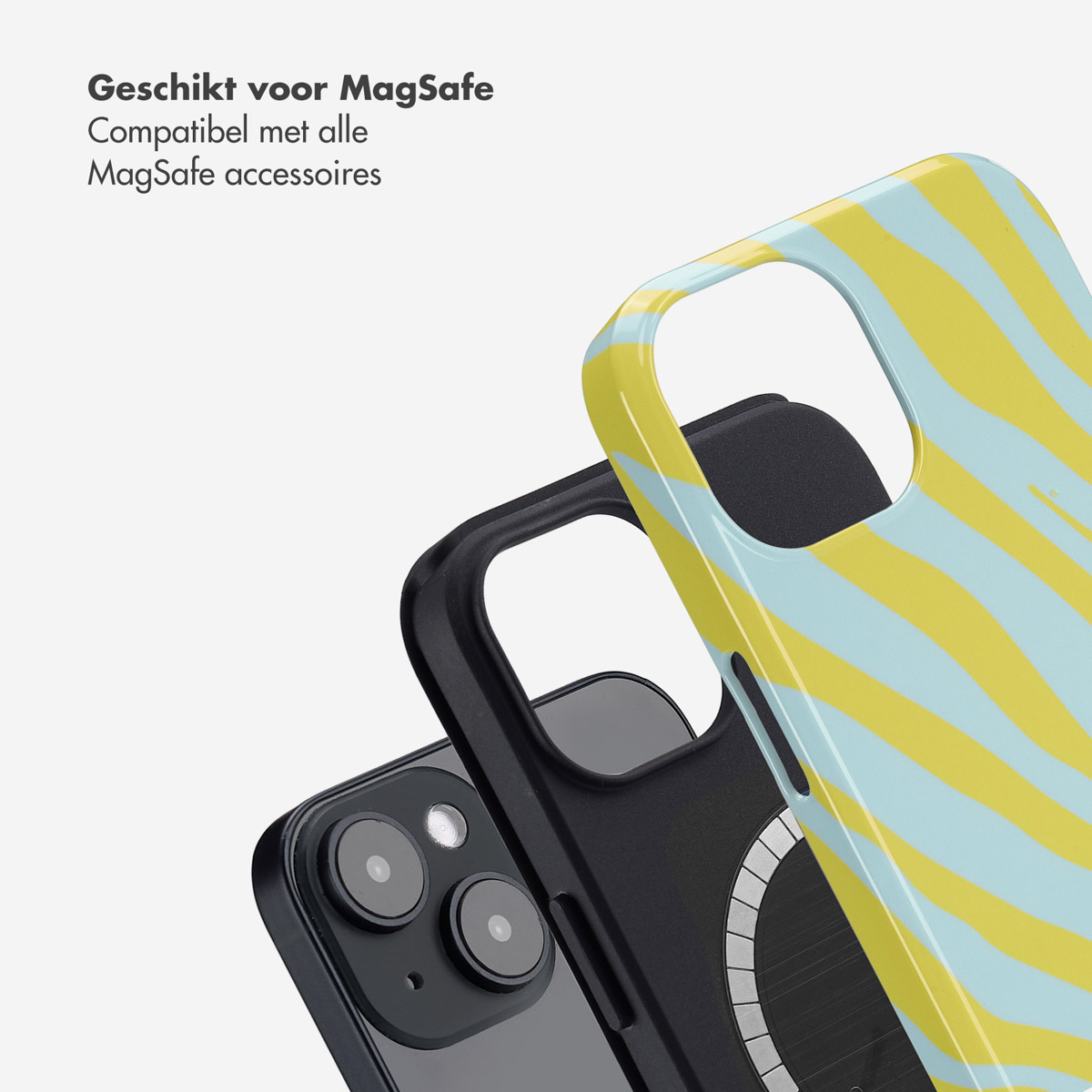 Close-up van een telefoonhoesje met een geel en blauw design. De achtergrond is wit en de telefoon zwart.