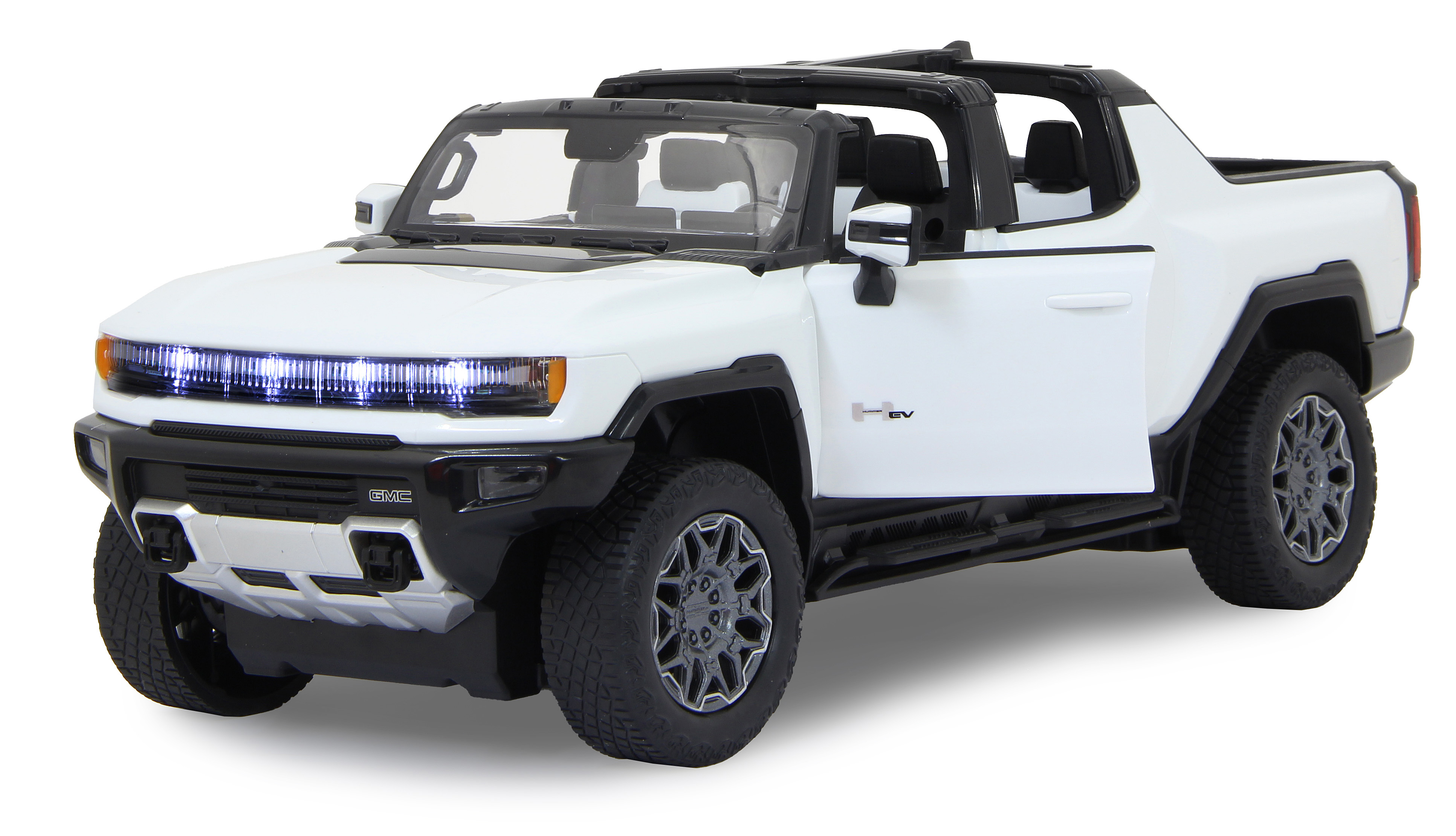 Weißer Hummer EV-Pickup mit offener Tür, der sein Innen- und Außendesign vor einem weißen Hintergrund zeigt.