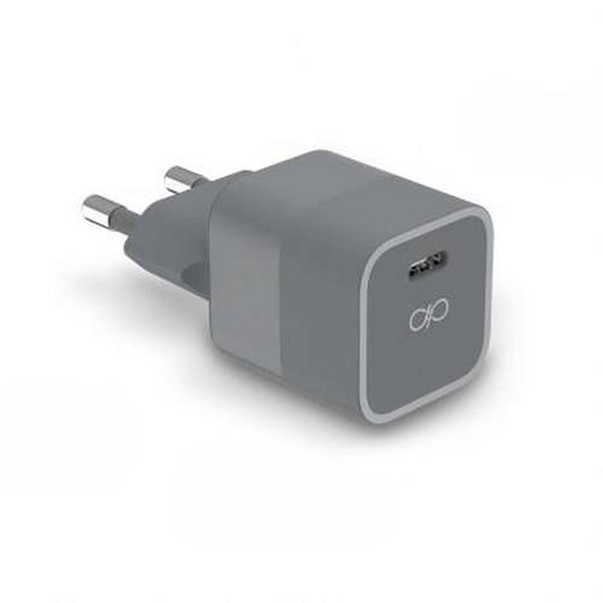 Un caricatore da parete grigio con una porta USB-C. Il caricatore ha un design curvo e un logo sulla parte anteriore.