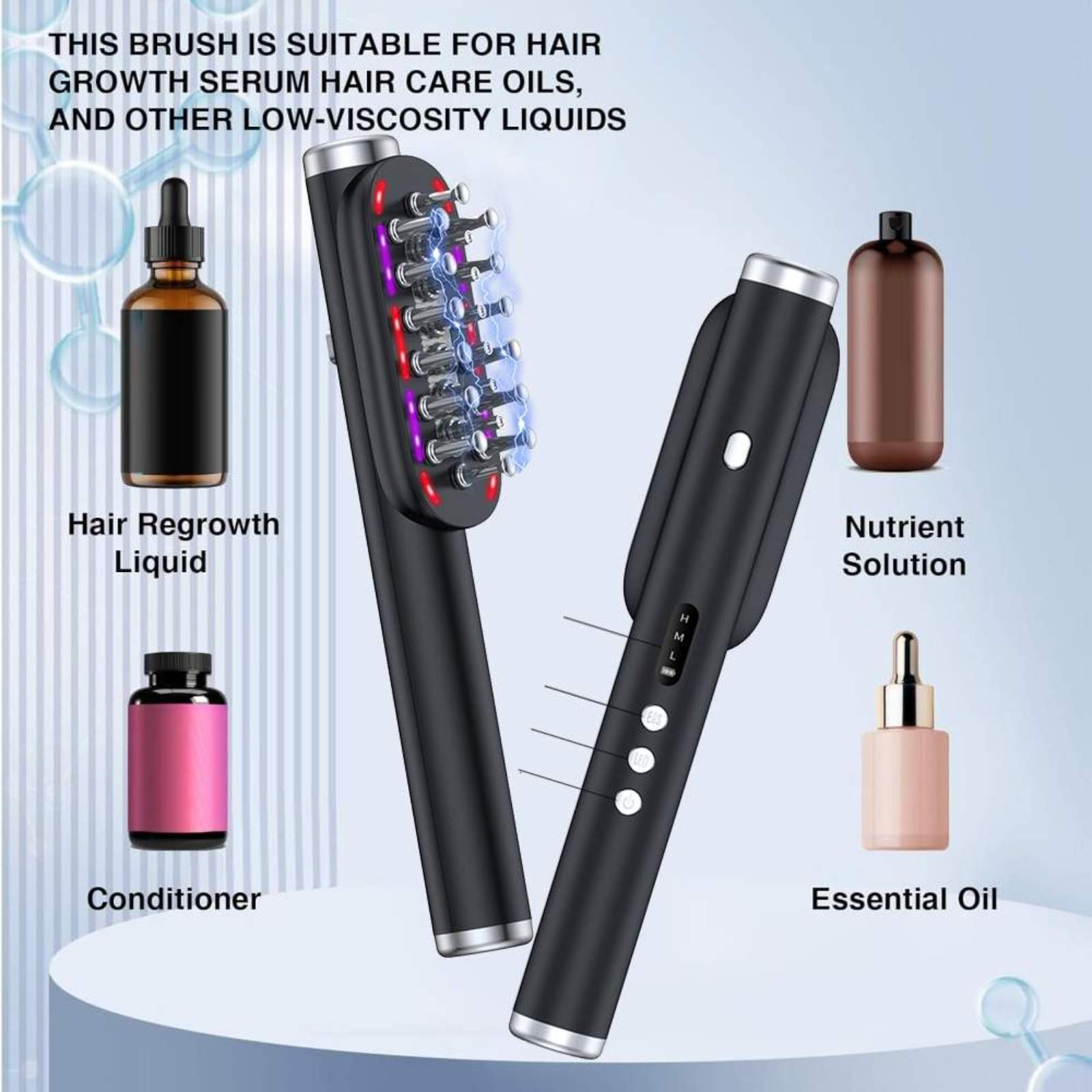 Zwei schwarze Haarglättungsbürsten mit verschiedenen Flüssigkeiten. Eine Bürste steht, die andere liegt.