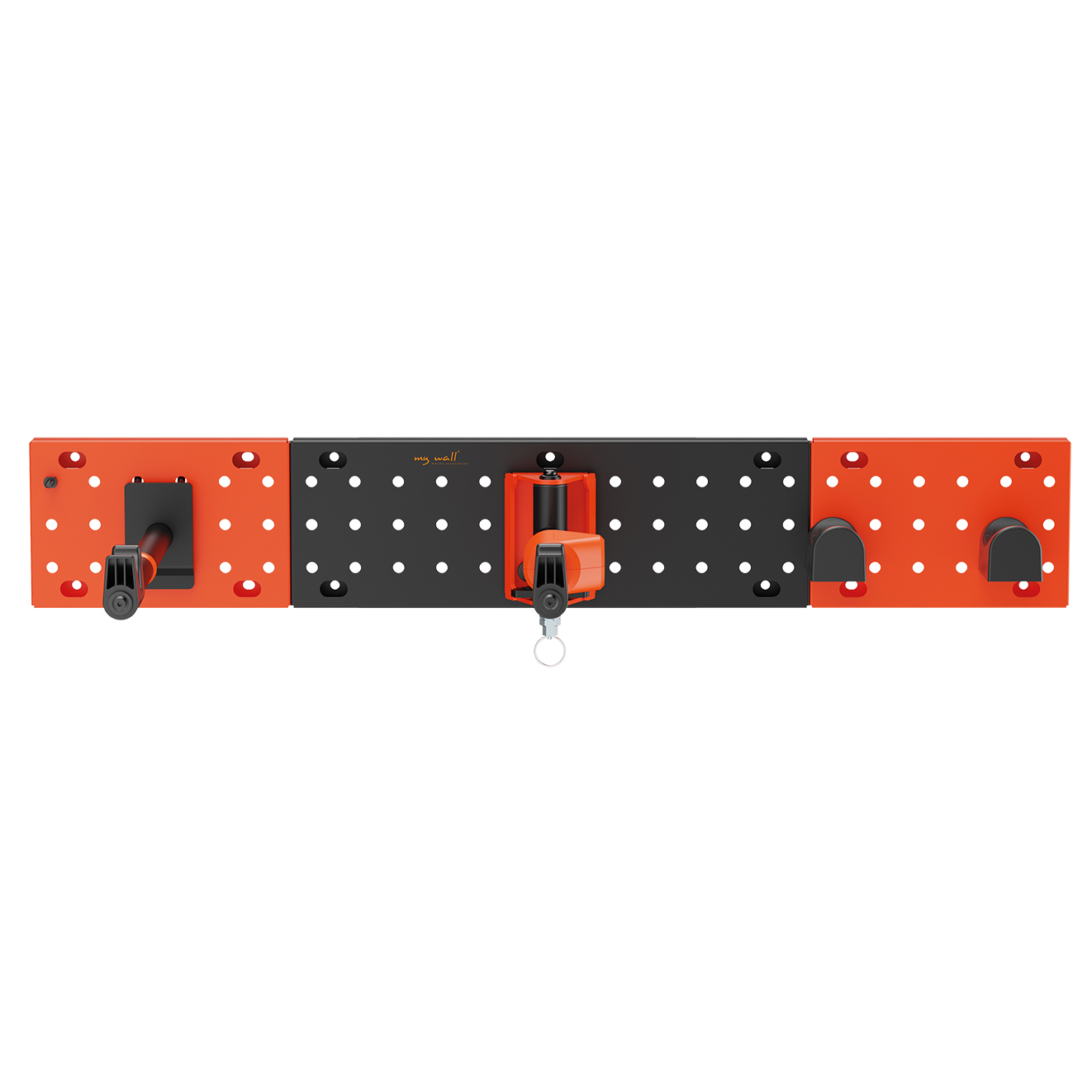 Eine orangefarbene und schwarze Fahrradhalterung an einer Wand, mit Haken und Befestigungsmaterial.