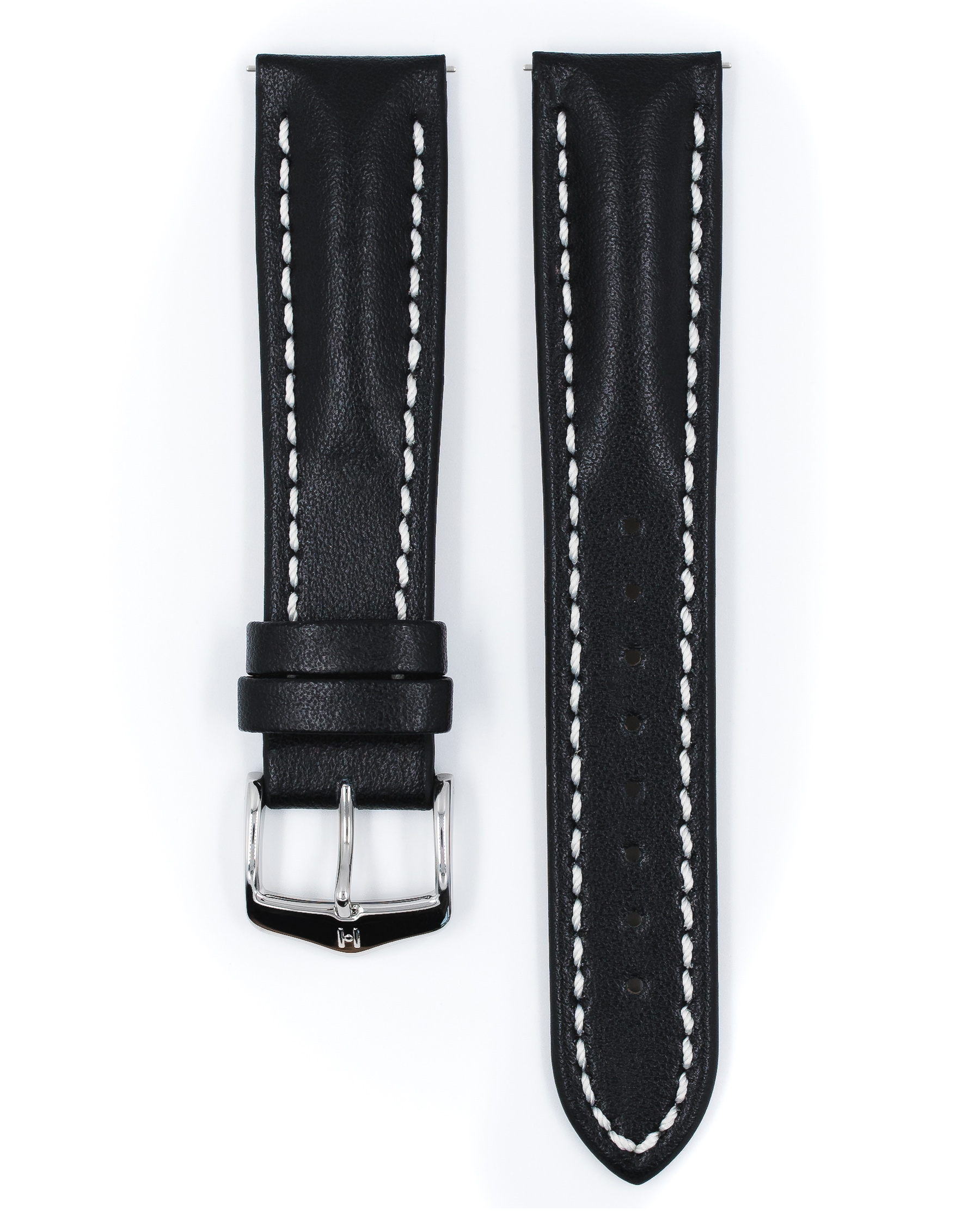 Schwarzes Lederarmband mit weißen Nähten und einer Silberschnalle. Das Armband hat eine glatte Oberfläche.