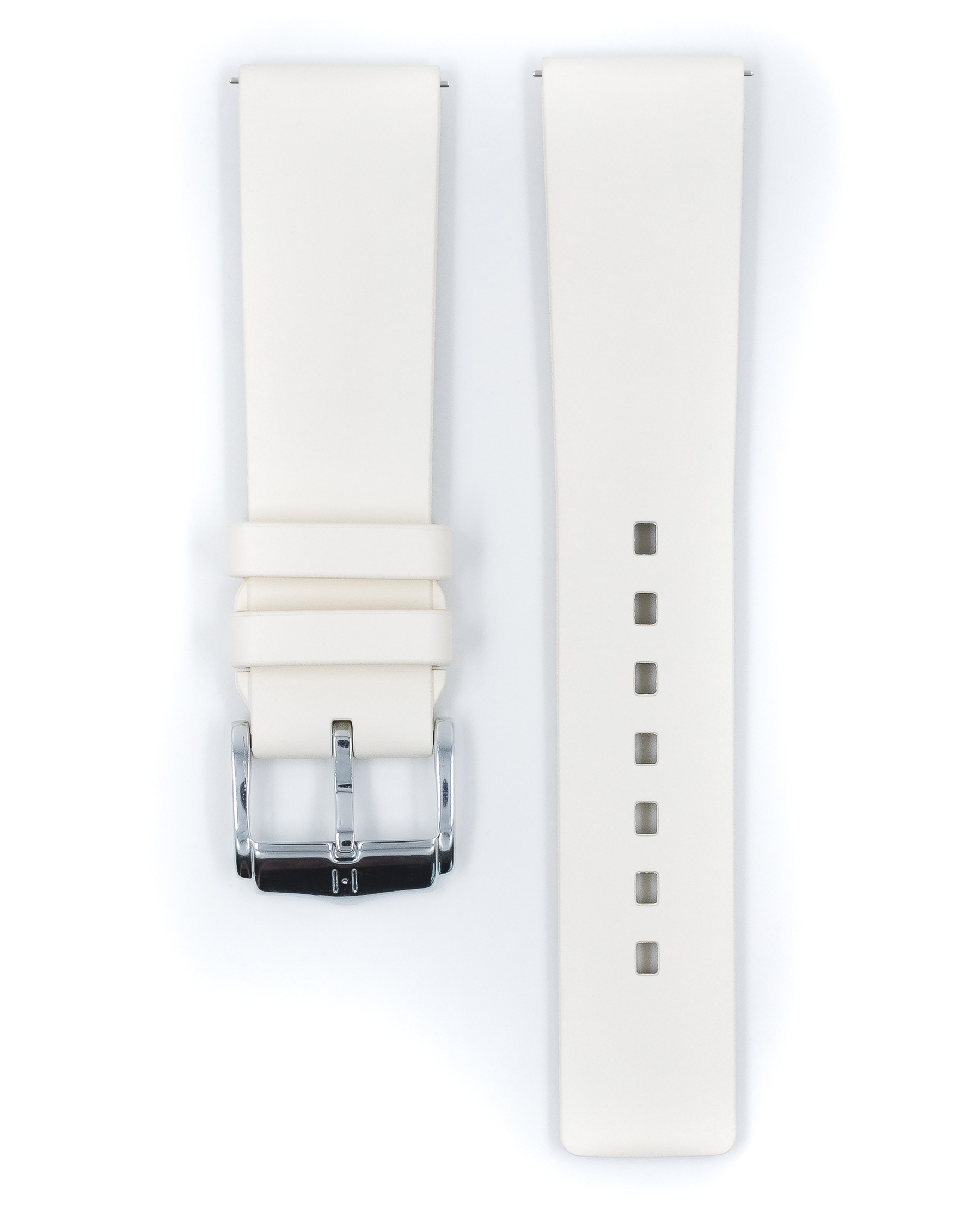 Cremefarbenes Uhrenarmband mit silberner Schnalle. Es hat ein glattes, gleichmäßiges Aussehen.
