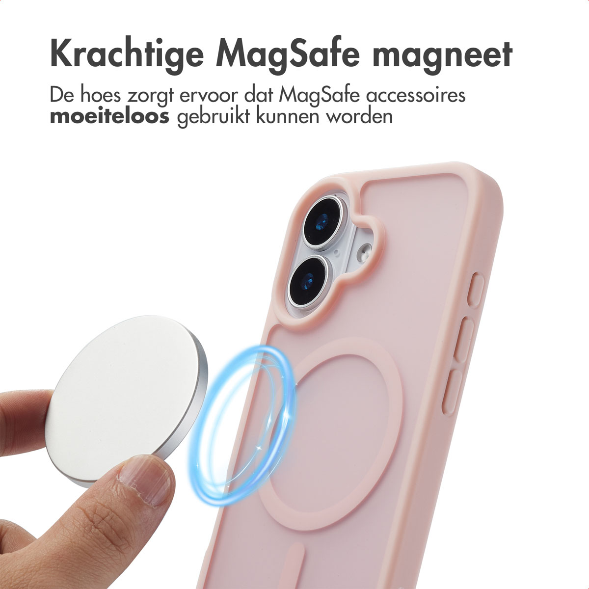 Een roze telefoonhoesje met een MagSafe-magneet. Er zit een telefoon aan de hoes. Een afbeelding heeft een blauwe ring.