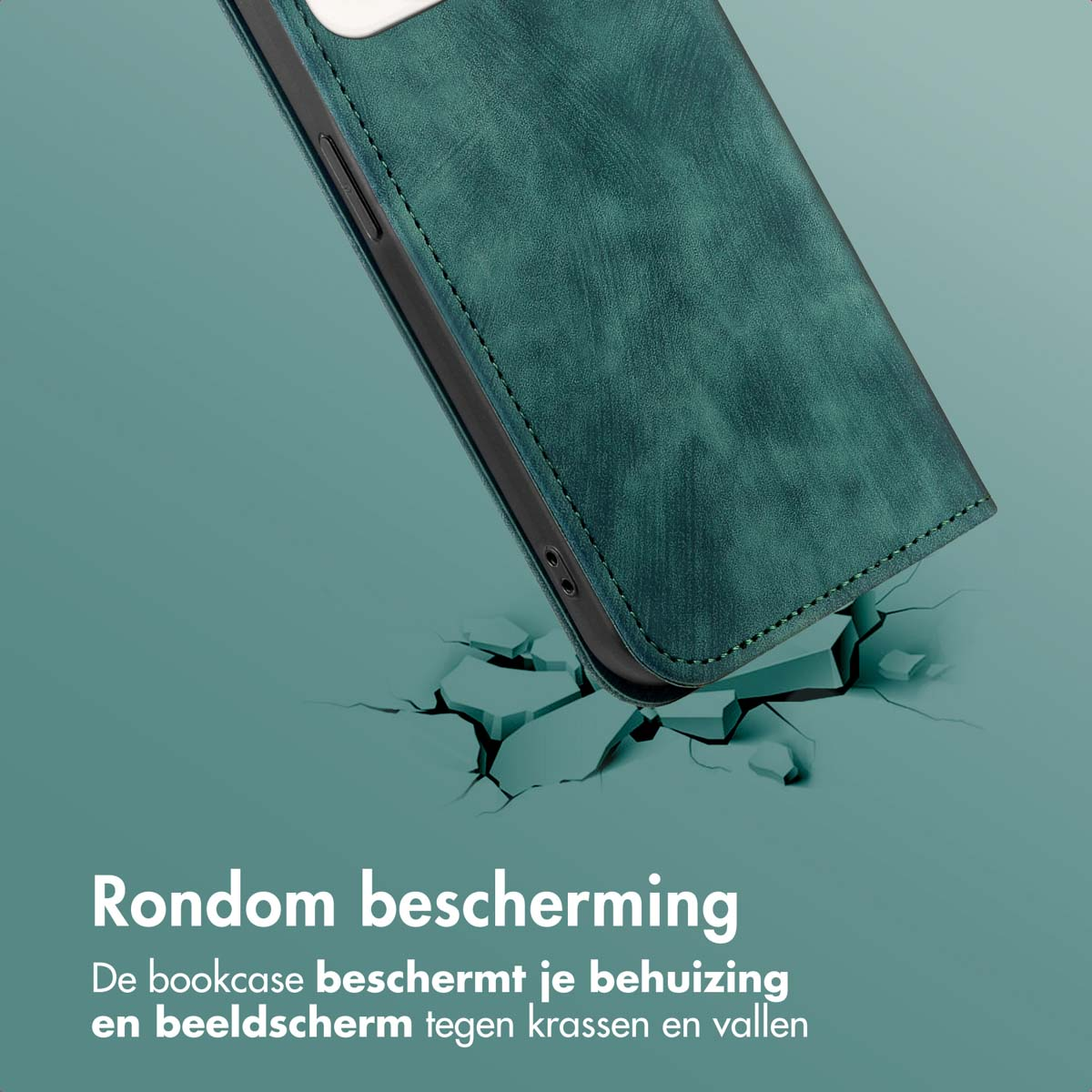 Groene leren telefoonhoes met telefoon erin. De hoes is open en toont het scherm.