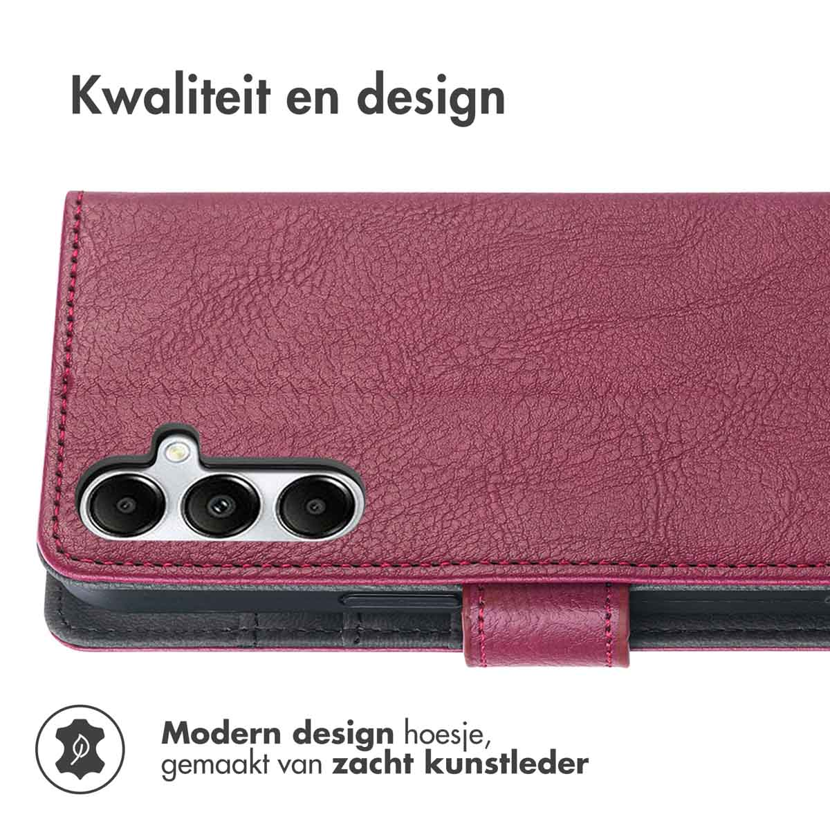 Paarse leren telefoonhoes, achterkant van de telefoon met cameramodule en tekst.