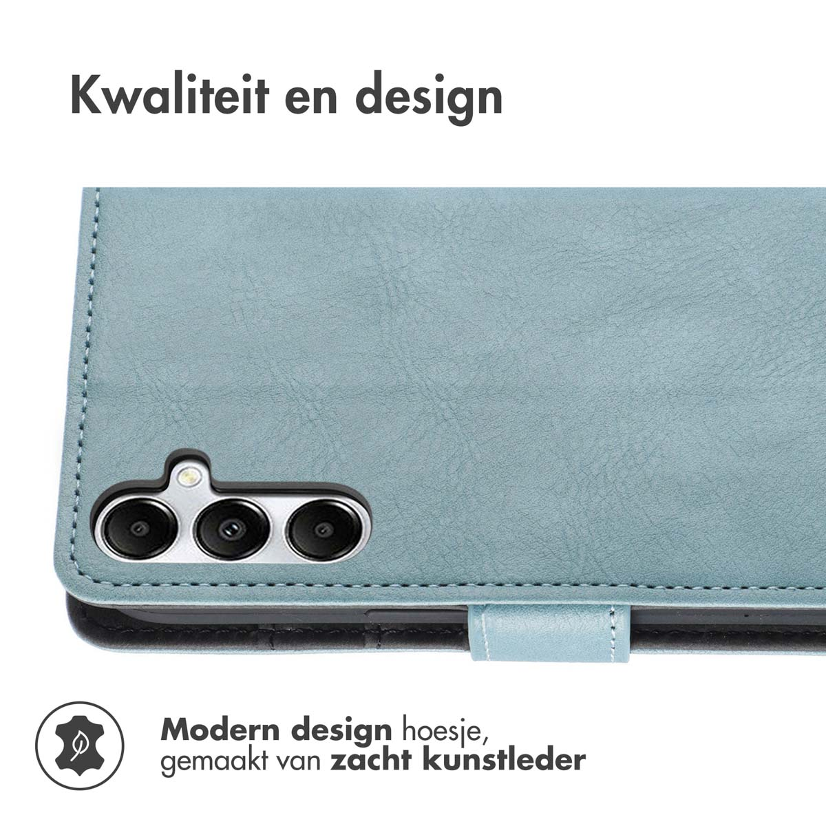 Étui de téléphone en cuir bleu clair, montrant l'arrière avec module caméra et texte.