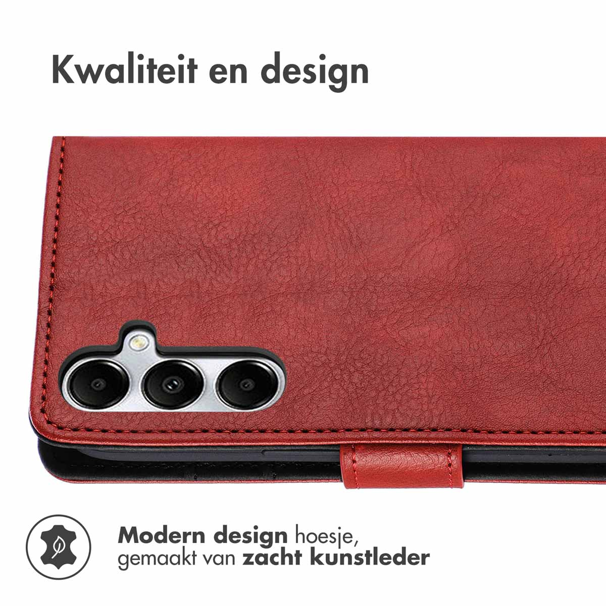 Rode leren telefoonhoes, achterkant van de telefoon met cameramodule en tekst.