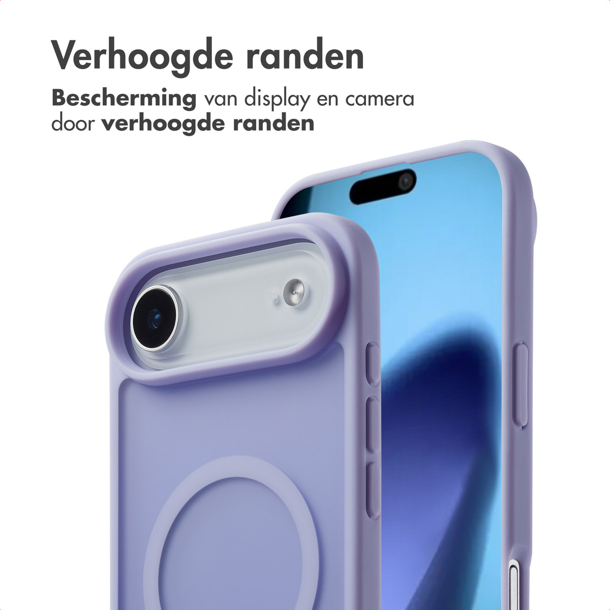 Twee telefoonhoesjes, één is paars, met een camerabult en een paarse ring op een paars hoesje, op een wit oppervlak.