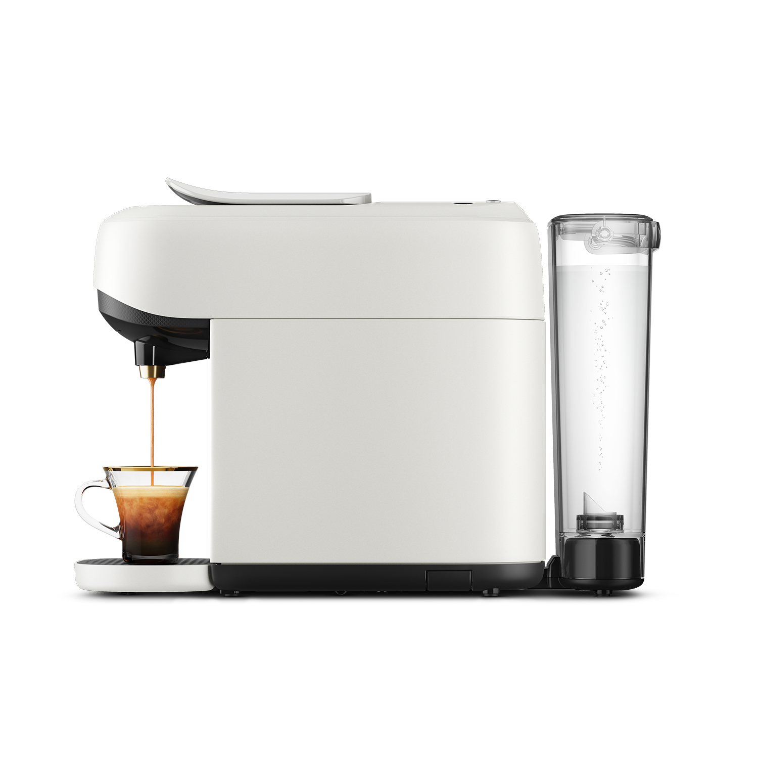 Biały ekspres do kawy z pojemnikiem na wodę. Kawa wlewa się do szklanki z przodu.