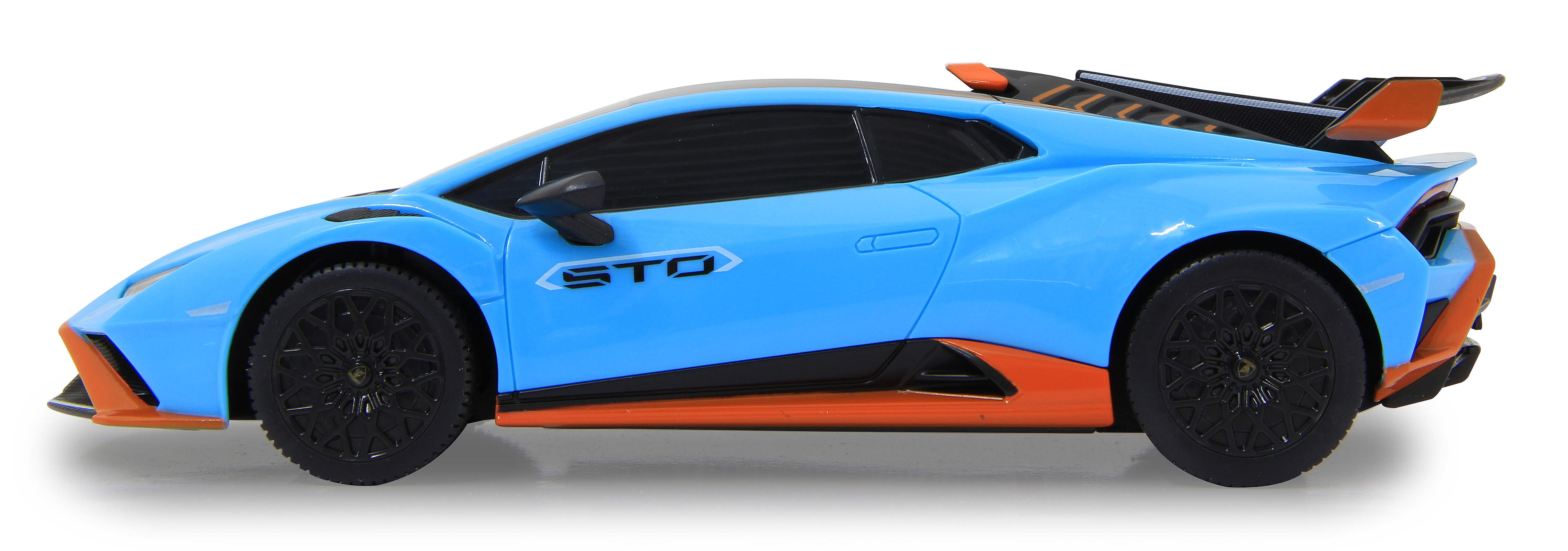 Blaues Lamborghini Huracan STO-Spielzeugauto, Seitenansicht, mit schwarzen Rädern und orangen Akzenten.