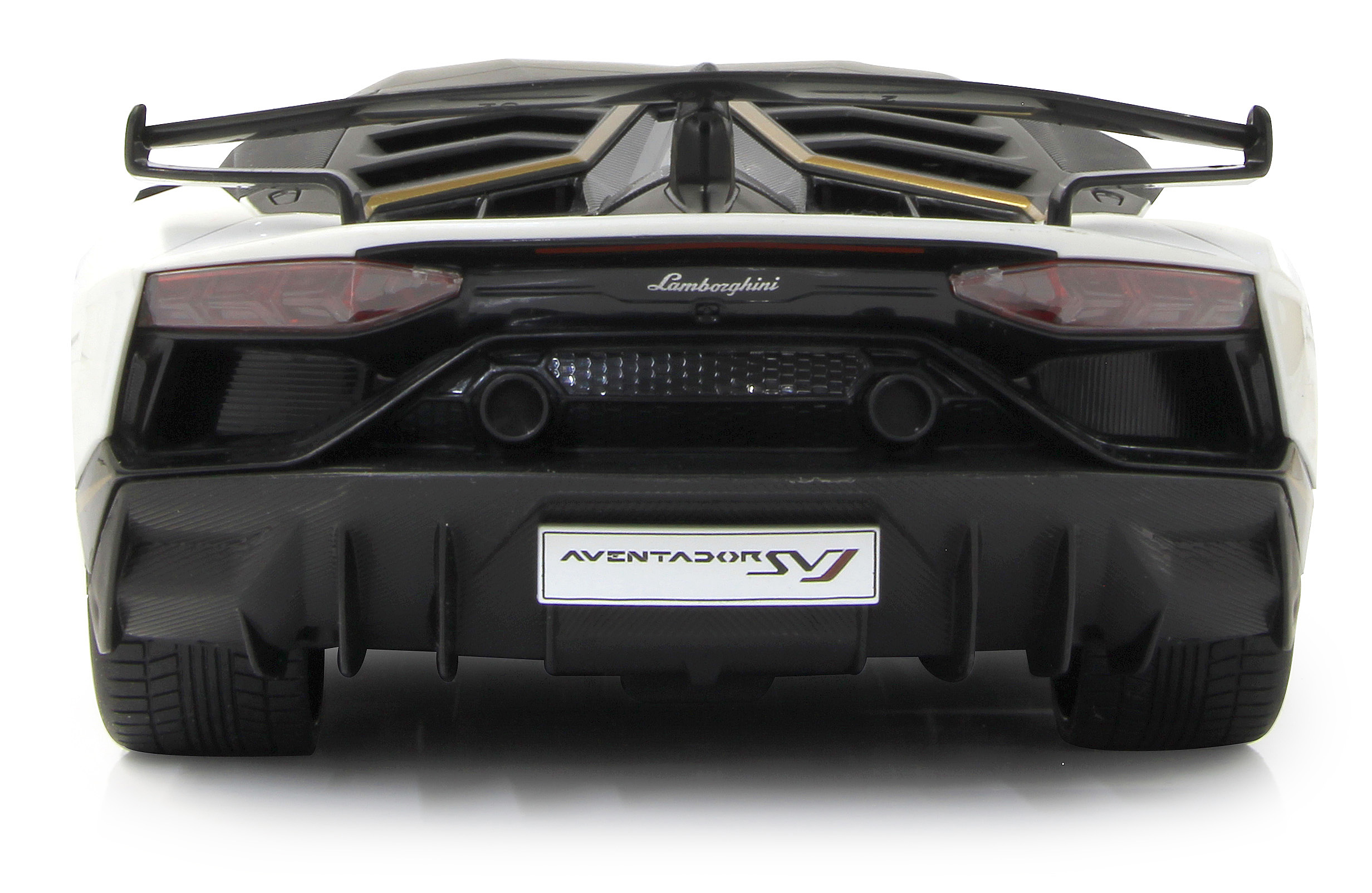 Vista trasera de un coche modelo Lamborghini Aventador SVJ blanco.