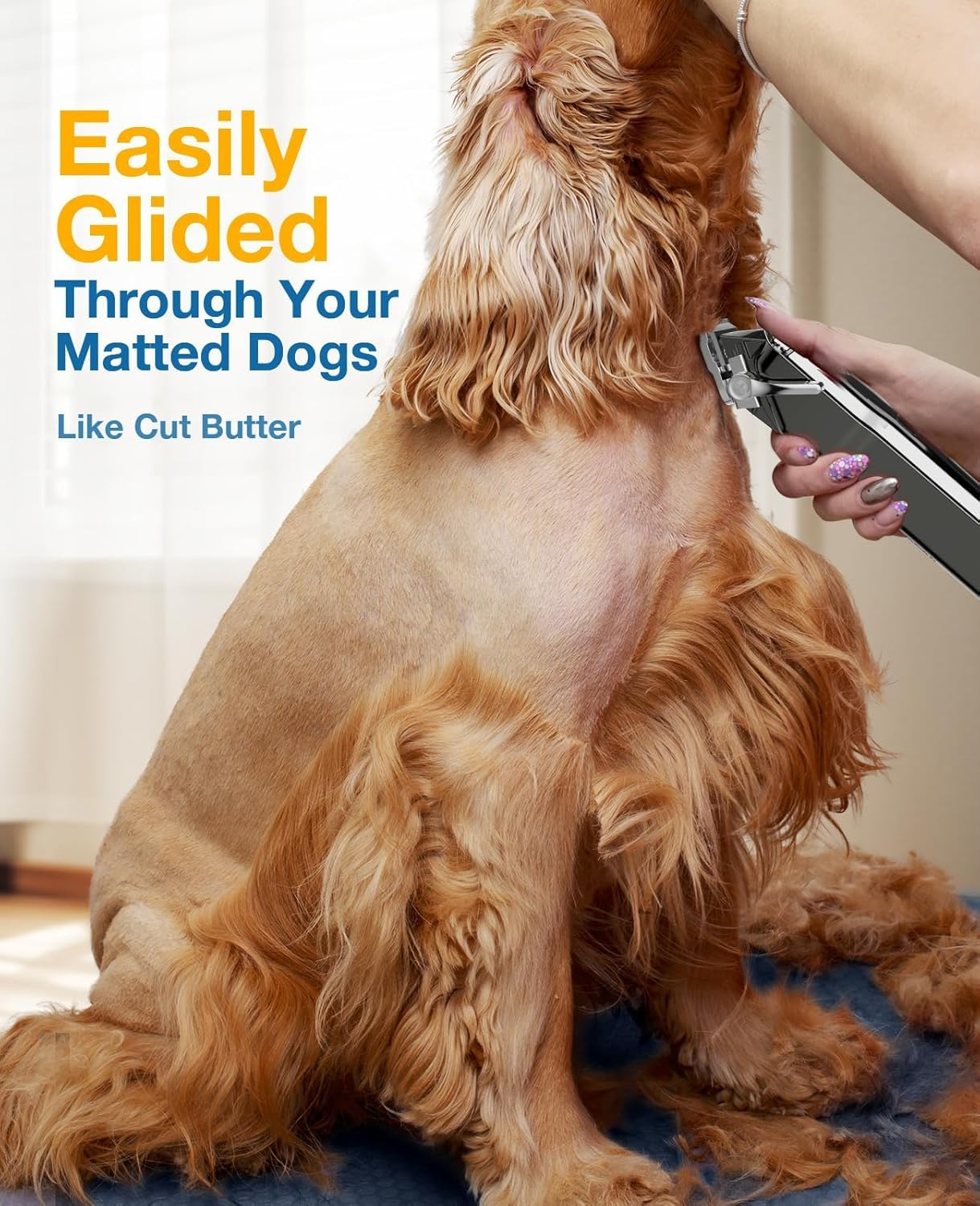 Ein Hund wird mit Schermaschinen gepflegt. Der Text lautet 'Gleitet leicht durch Ihre verfilzten Hunde'.