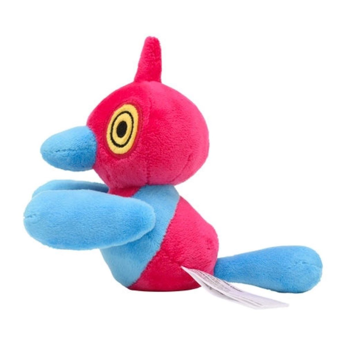 Rotes und blaues vogelartiges Plüschtier, Seitenansicht. Weißer Hintergrund.