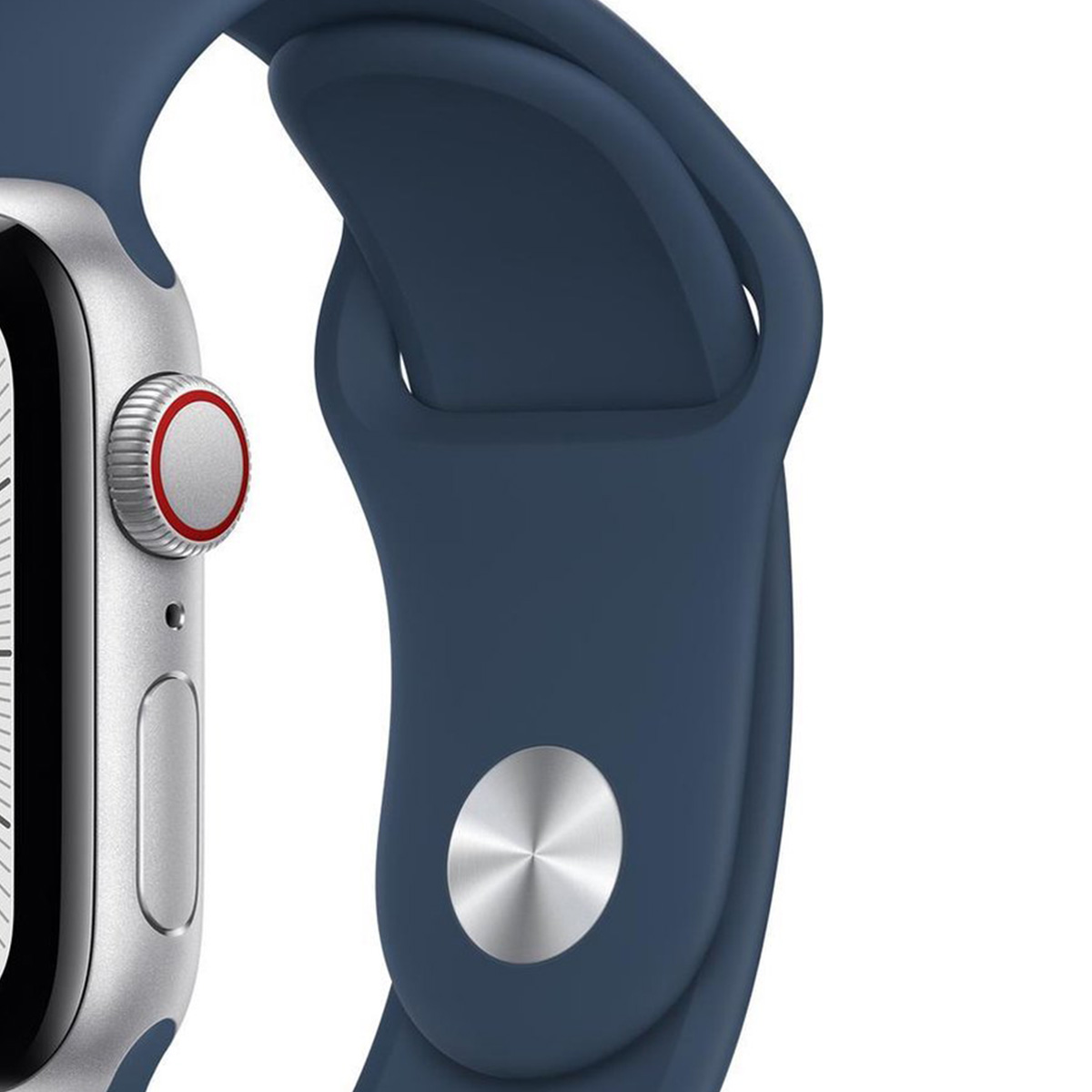 Zbliżenie Apple Watch i niebieskiego paska, pokazujące bok zegarka i połączenie paska.