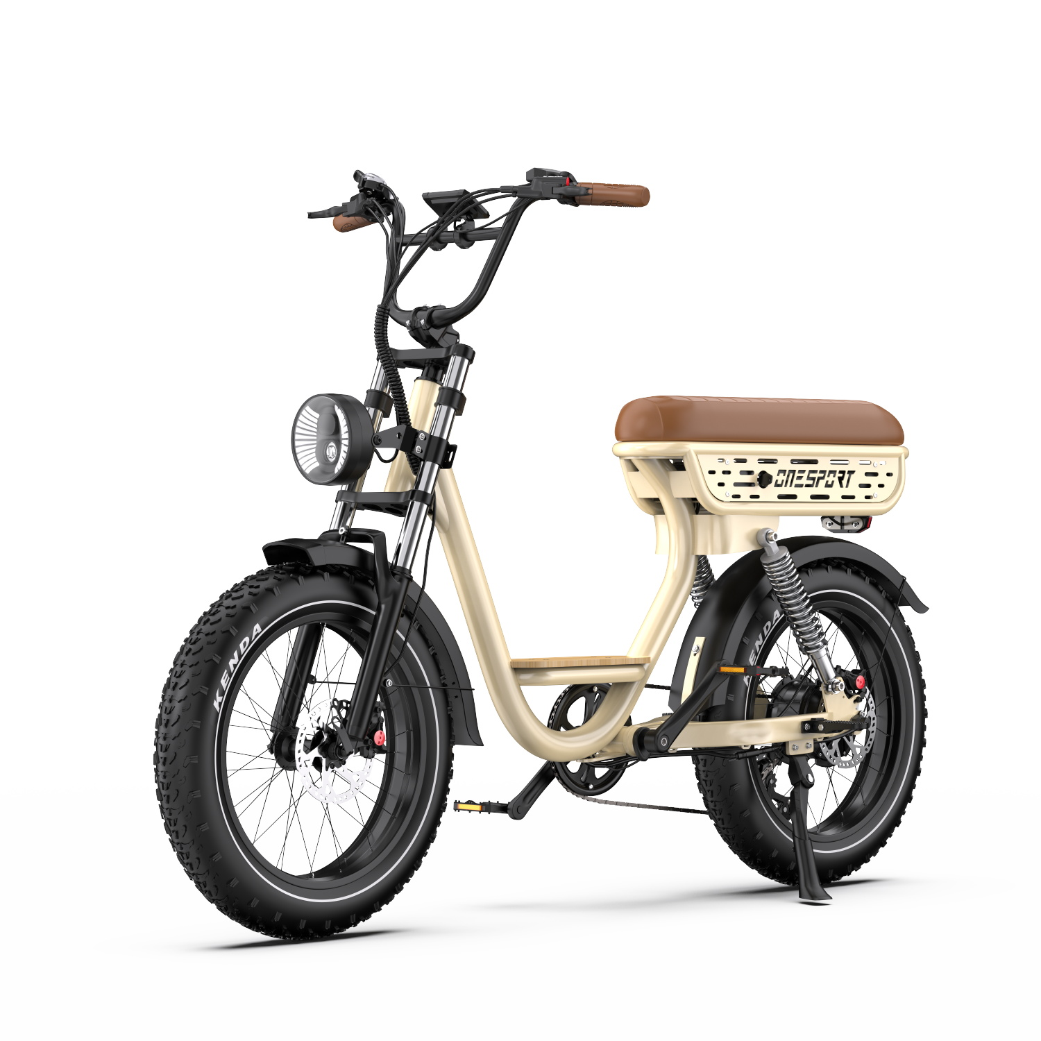 E-bike crema con neumáticos anchos, faro y asiento marrón. Fondo blanco.
